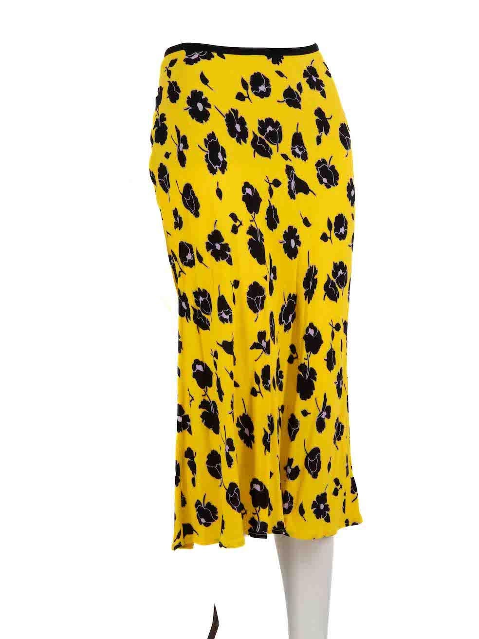 CONDITION is Never worn, with tags. No visible wear to skirt is evident on this new Diane Von Furstenberg designer resale item.
 
 
 
 Details
 
 
 Yellow
 
 Viscose
 
 Straight skirt
 
 Floral print
 
 Midi
 
 Elasticated waistband
 
 
 
 
 
 Made