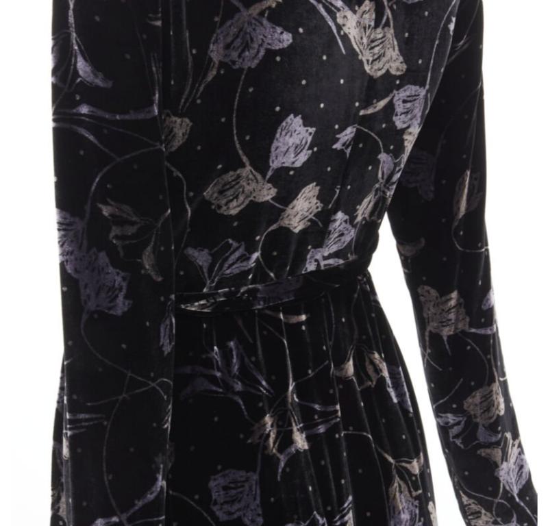 DIANE VON FUSTENBERG black floral print velvet wrap dress robe XS For Sale 2