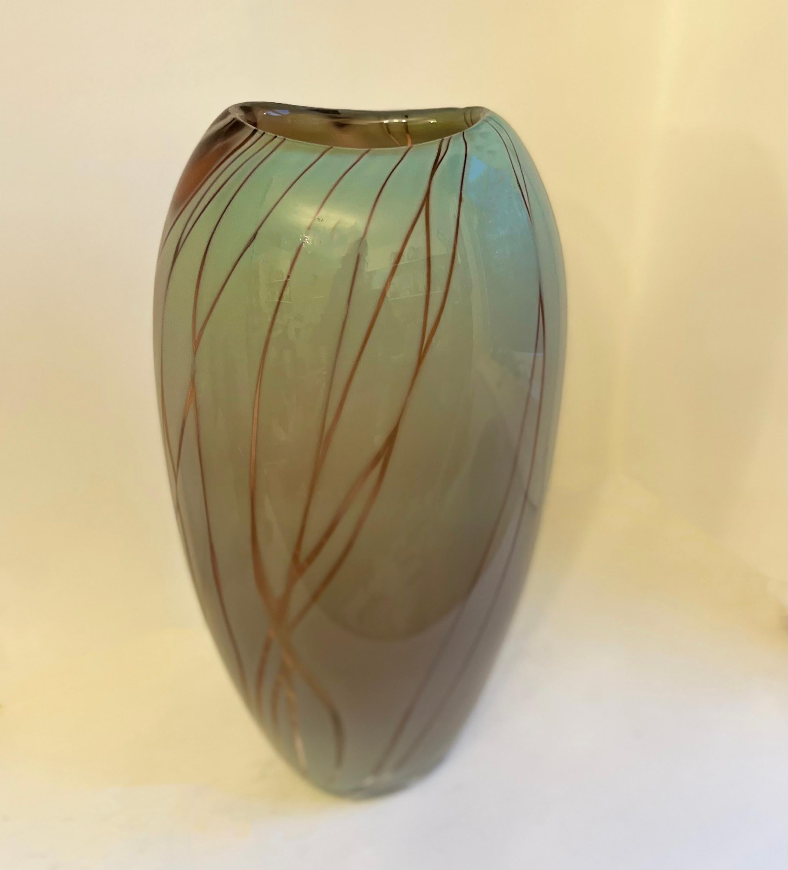 Dianthus Celoden verre soufflé vase unique Graal Glass, Michèle Oberdieck en vente 2