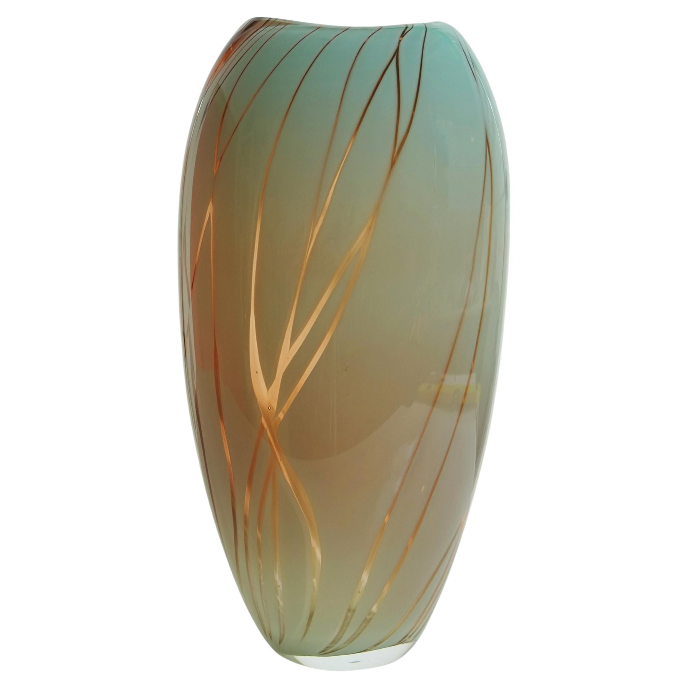 Dianthus Celoden verre soufflé vase unique Graal Glass, Michèle Oberdieck en vente