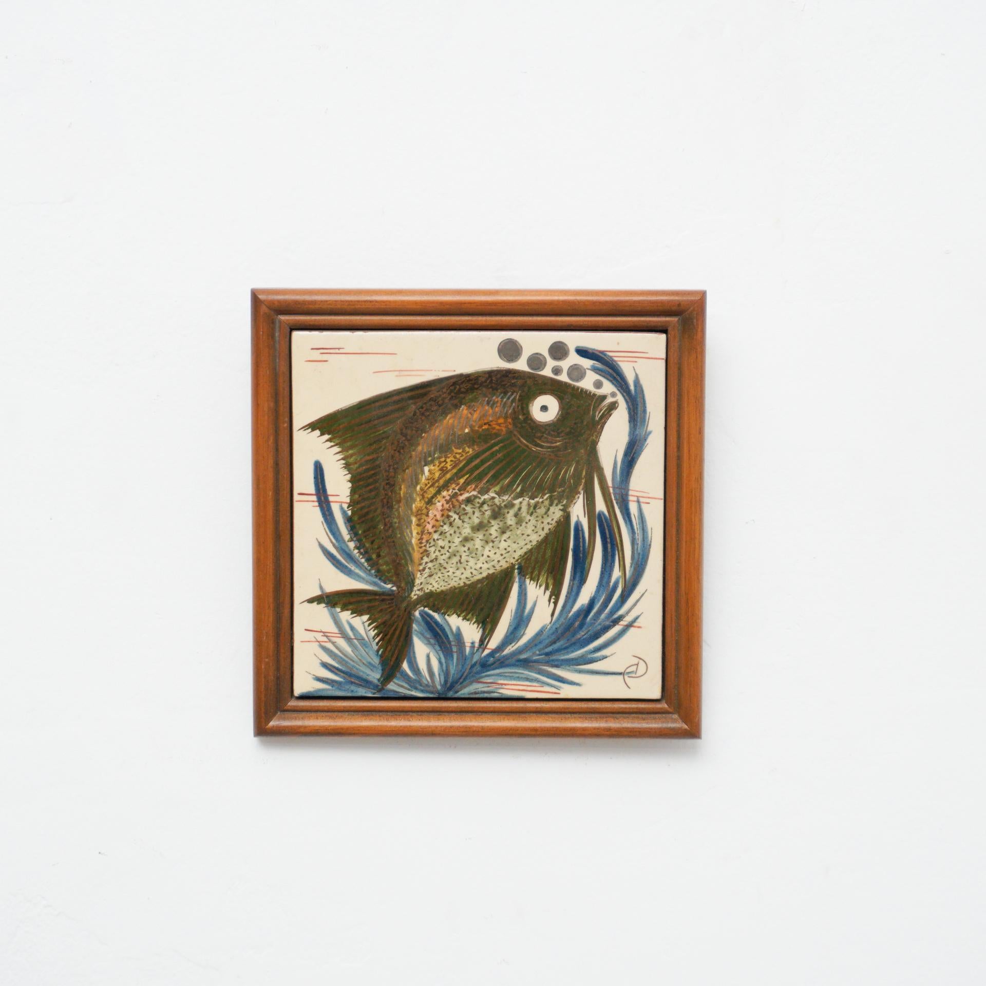 Ceramic Hand Painted Artwork of a fish by Catalan artist Diaz Costa, circa 1960.
Framed.

In original condition, with minor wear consistent of age and use, preserving a beautiul patina.