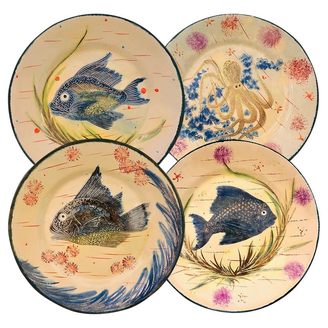 Diaz-Costa Ceramic handpainted dinner plate, set of 4, circa 1960 For Sale