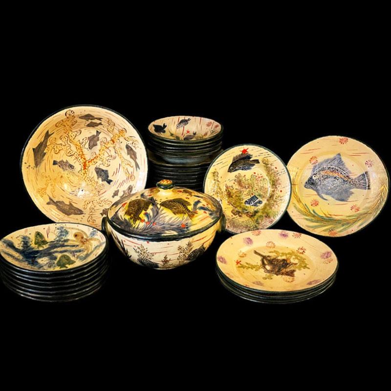 Glazed Diaz-Costa famous catalan artist, Ceramic handpainted dessert plate, circa 1960 For Sale