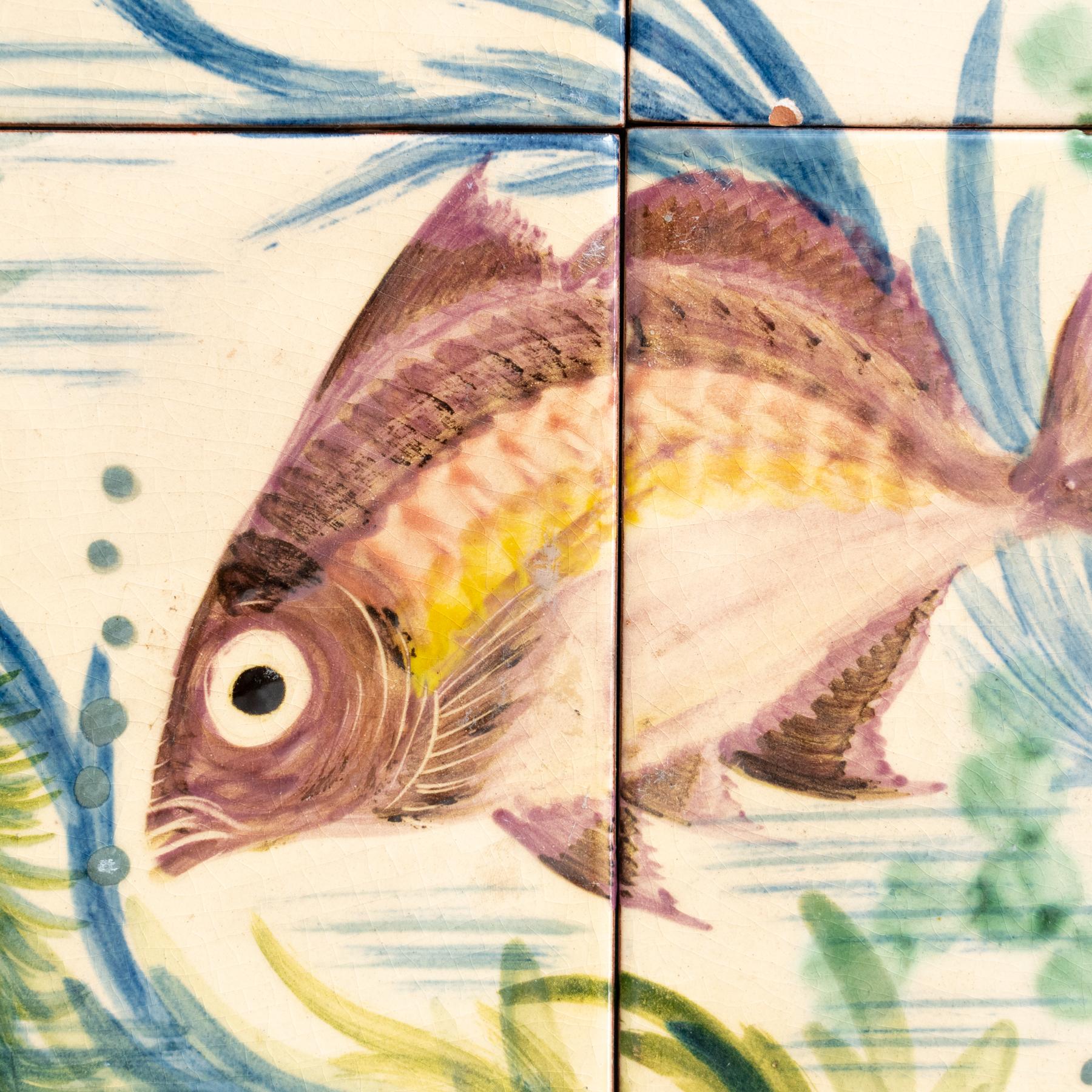 Diaz Costa Mid Century Modern Keramik Hand gemalt Kunstwerk von Fischen, um 1960 (Glasiert) im Angebot