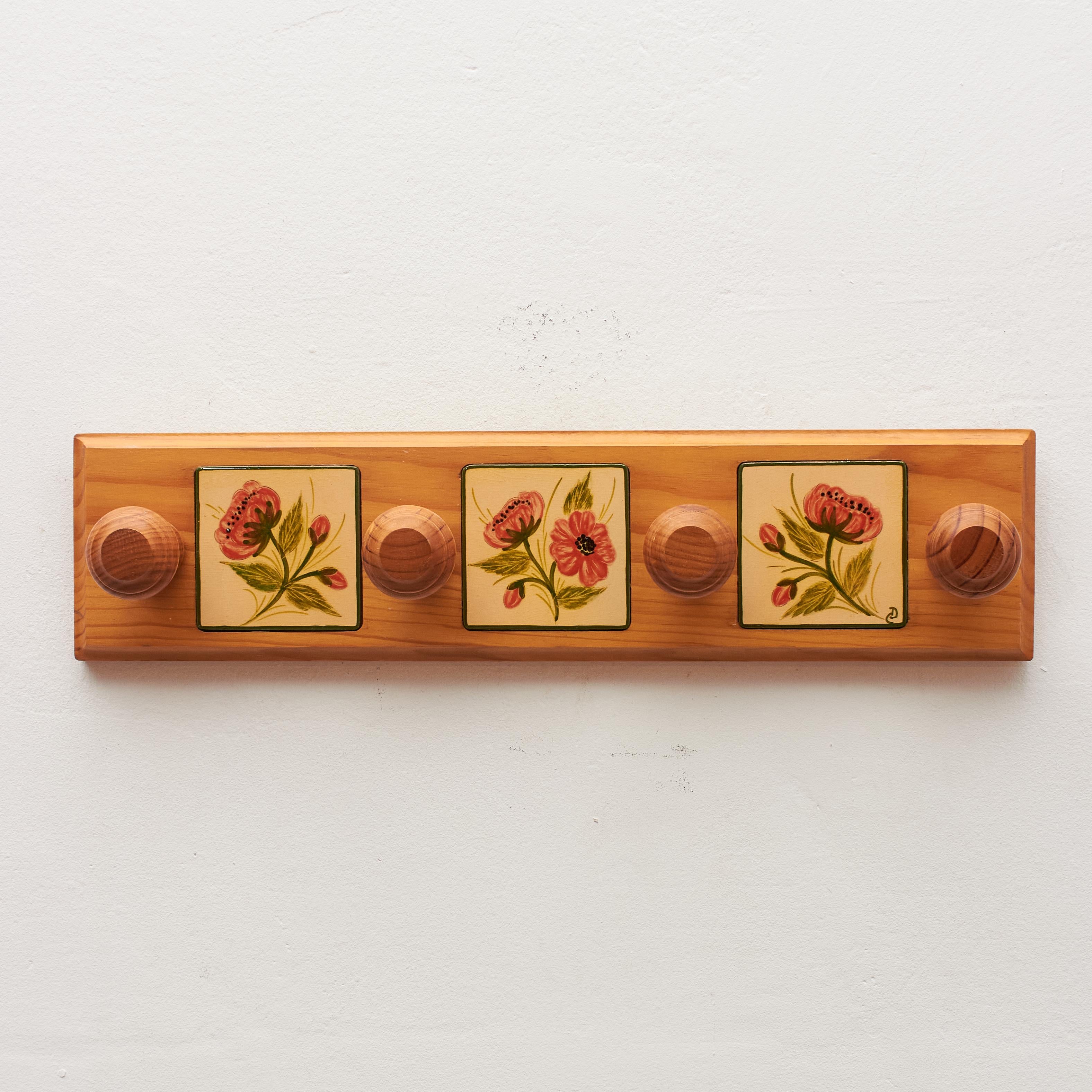 Mid-Century Modern Diaz Costa Wood and Hand Painted Ceramic Wall Hanger, circa 1960
