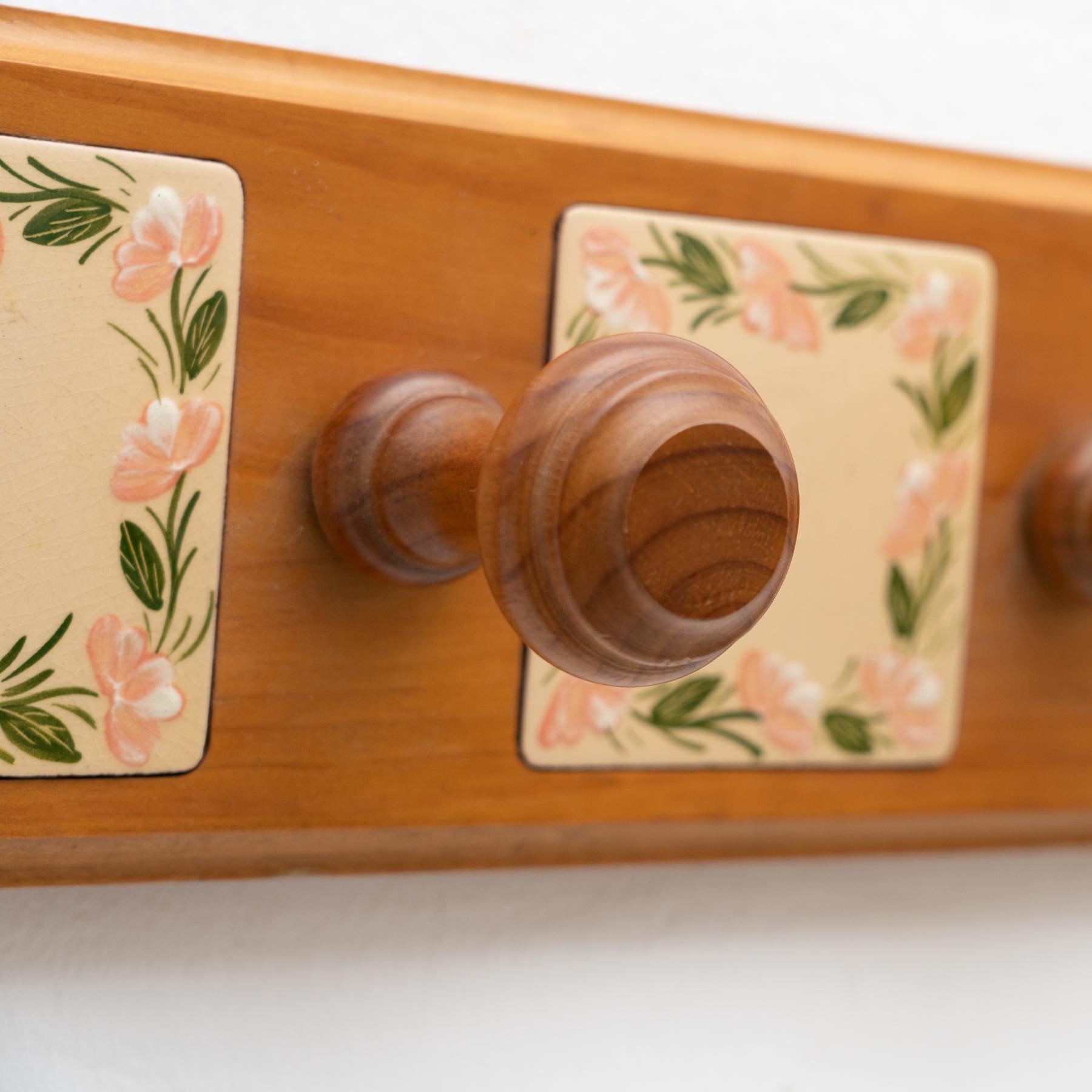 Mid-20th Century Diaz Costa Wood and Hand Painted Ceramic Wall Hanger