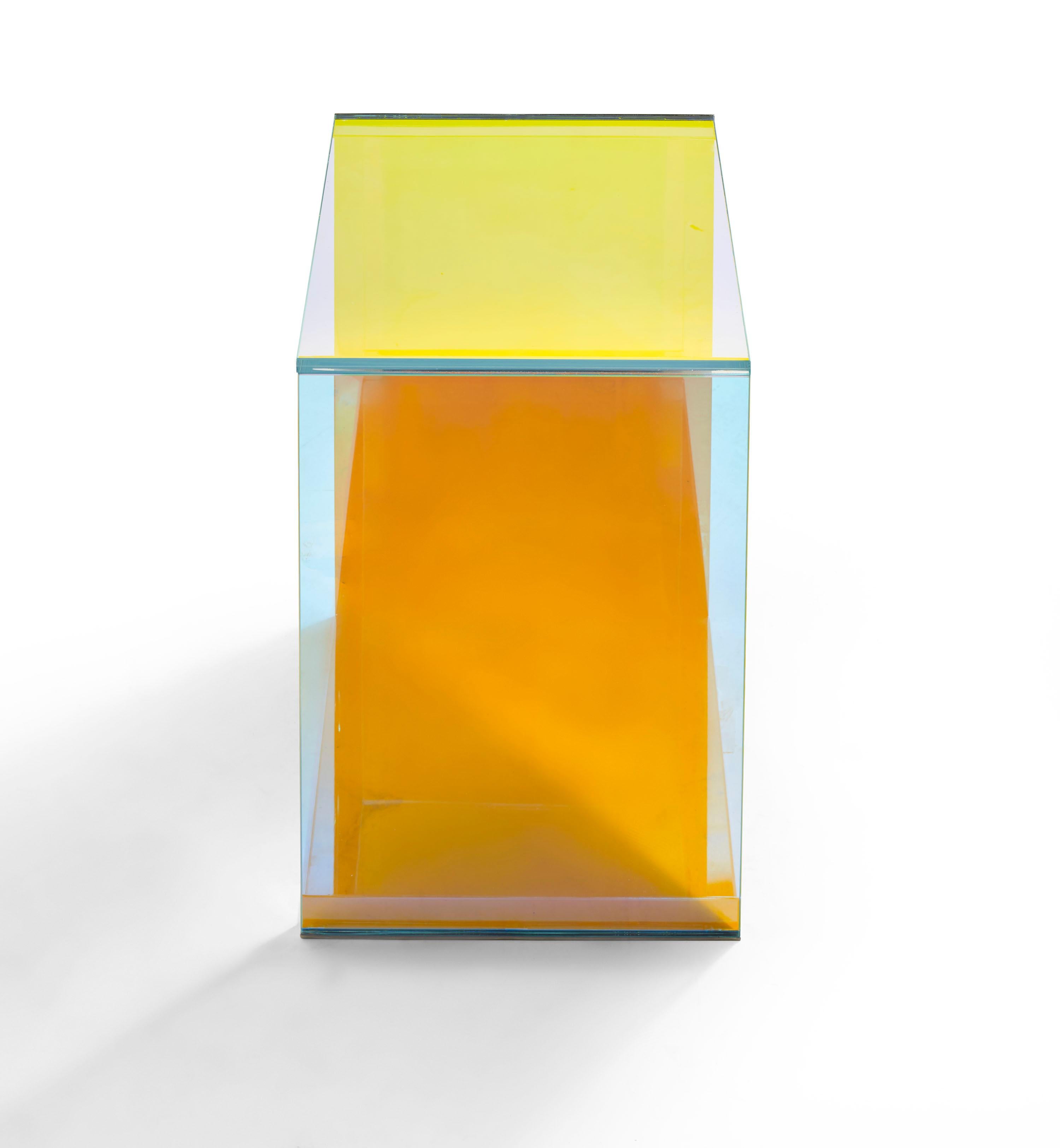 Dichroitische Tische, Lichtbrechendes Glas und Beistelltisch aus poliertem Edelstahl im Zustand „Neu“ in Houston, TX