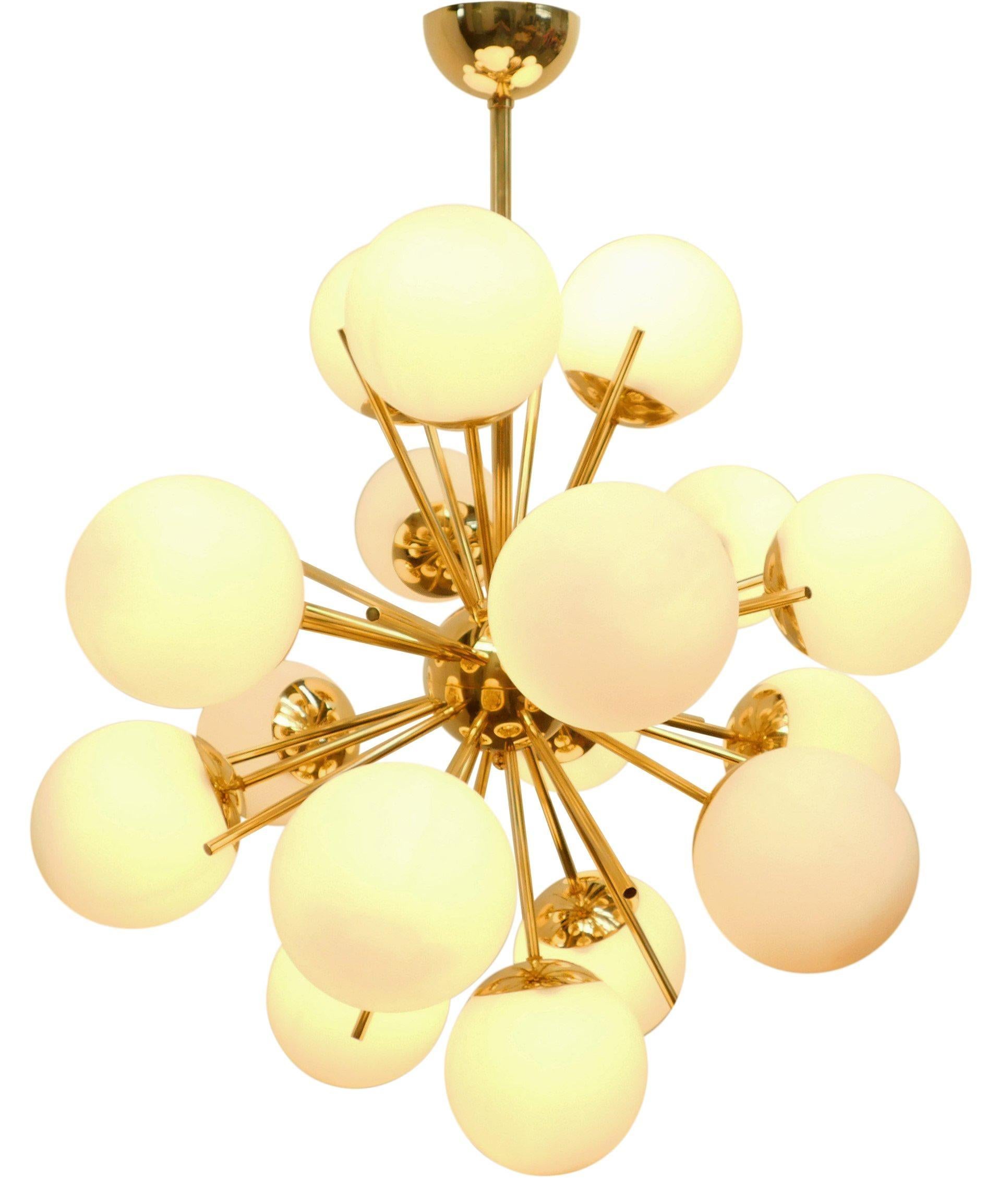 Mid-Century moderno Lampadario Diciotto Sputnik di Fabio Ltd in vendita