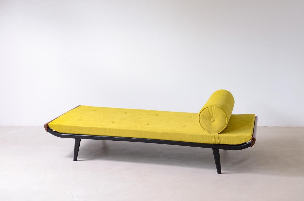 COD-CVL
Dick Cordemeijer

Lit de jour Cleopatra en métal et bois de teck.

Manufacture d'Auping, Pays-Bas, 1954.
