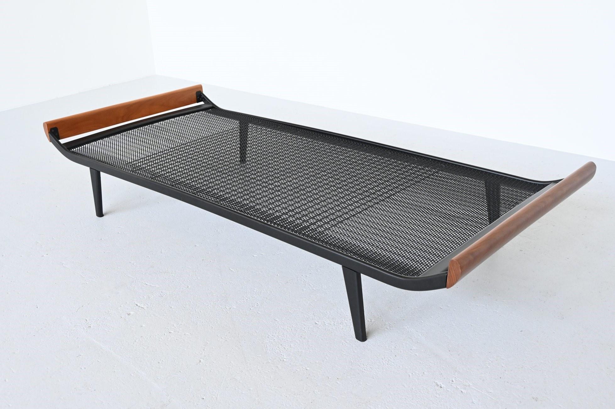 Dick Cordemeijer Cleopatra daybed in blue Auping The Netherlands 1954 For Sale 3