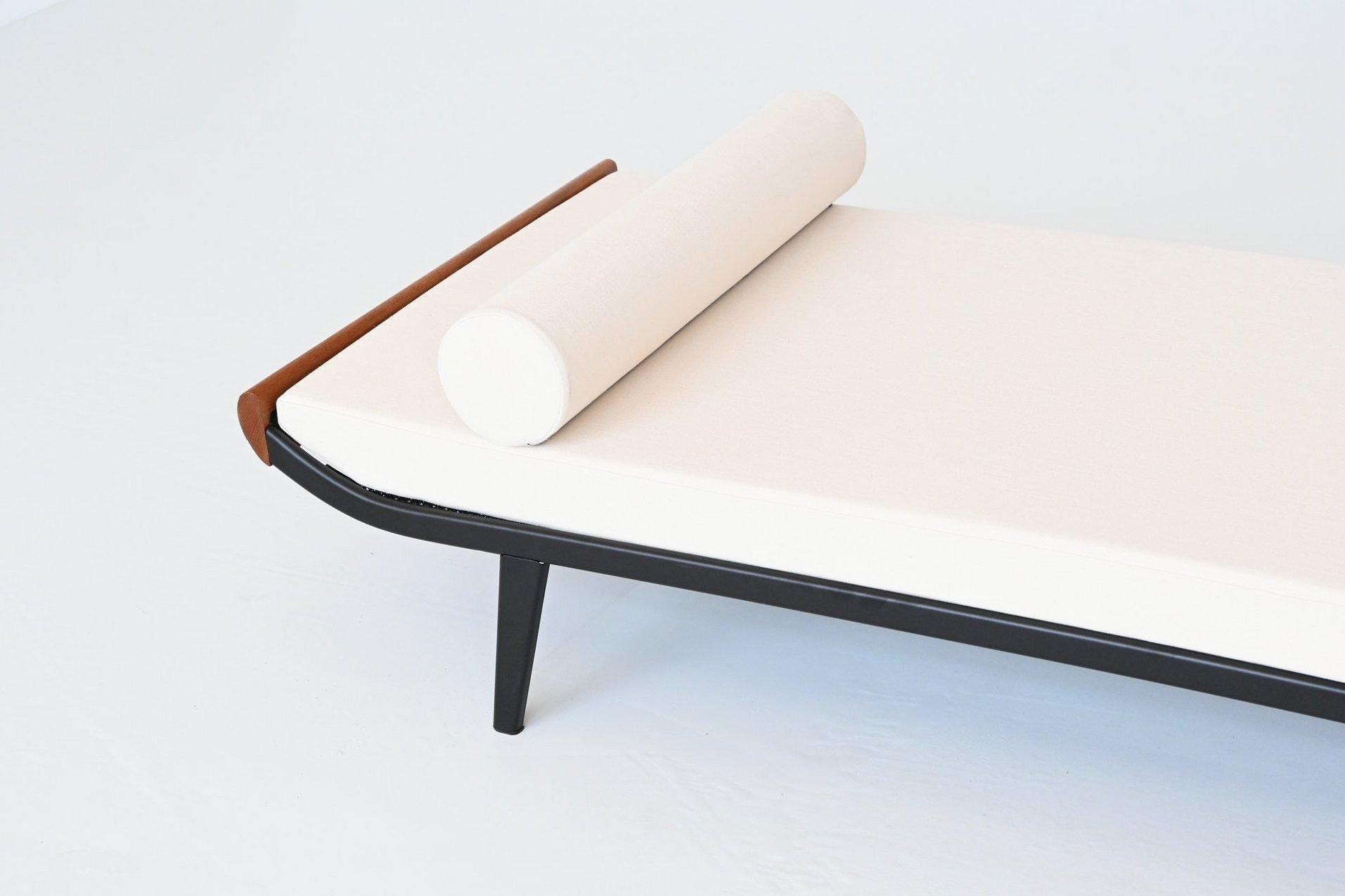Dutch Dick Cordemeijer Cleopatra daybed in white linen Auping Netherlands 1954 For Sale