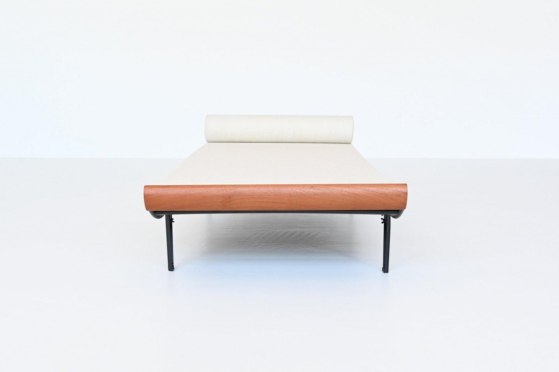 Dick Cordemeijer Letto da giorno Cleopatra in lana e teak Auping Paesi Bassi 1954 in vendita 1