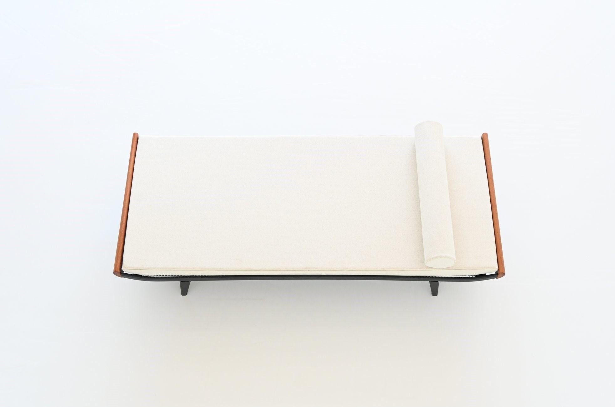 Dick Cordemeijer Cleopatra daybed in wool Auping The Netherlands 1954 For Sale 8