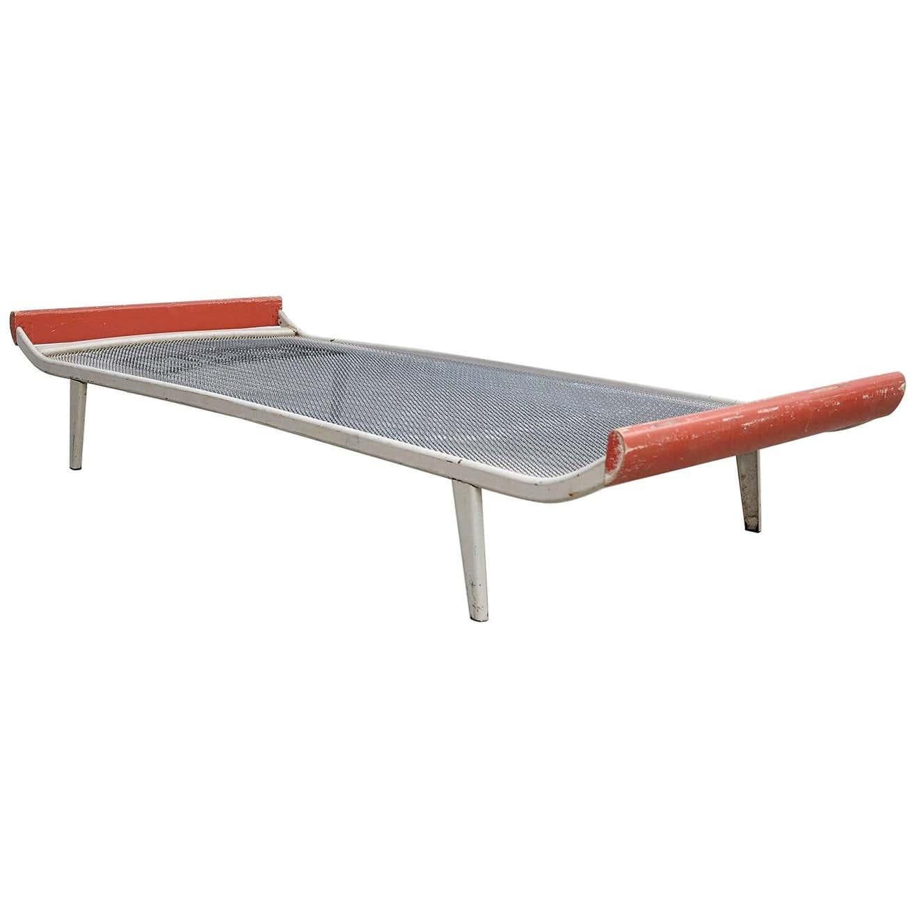 Dick Cordemeijer Mid-Century Modern Metal and Wood Daybed Cleopatra, circa 1950 10