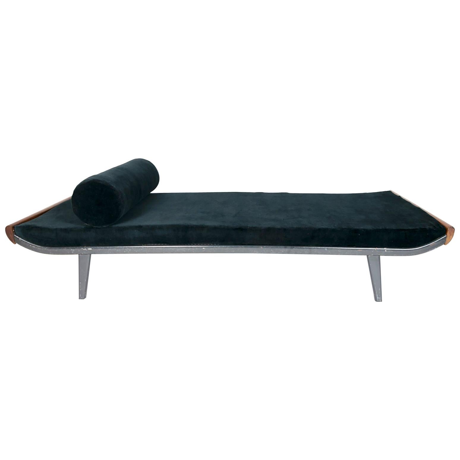 Dick Cordemeijer Mid-Century Modern Metal Daybed Cleopatra, circa 1950 Complete For Sale