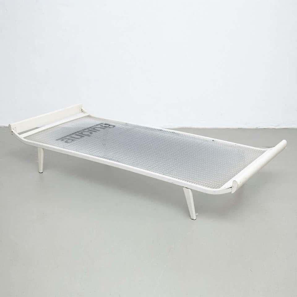 Dick Cordemeijer Mid-Century Modern Metal Daybed Cleopatra, circa 1950 For Sale 5