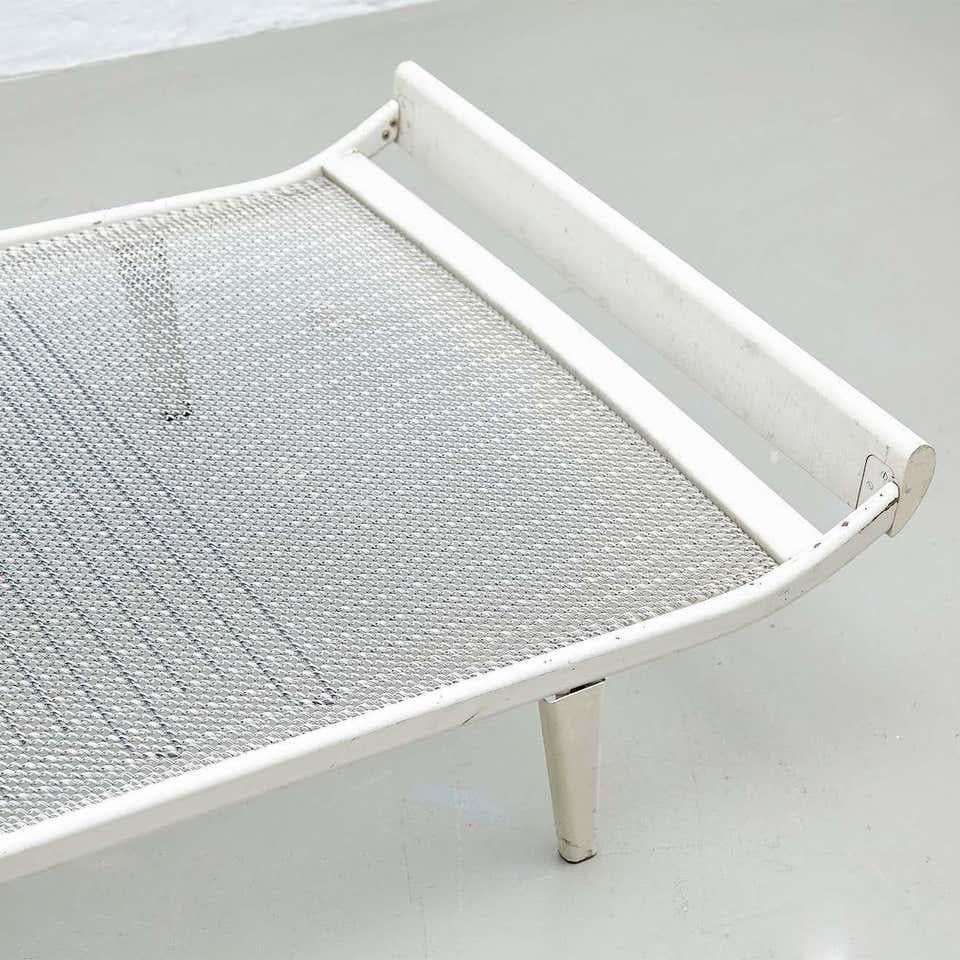 Dick Cordemeijer Mid-Century Modern Metal Daybed Cleopatra, circa 1950 In Good Condition For Sale In Barcelona, Barcelona