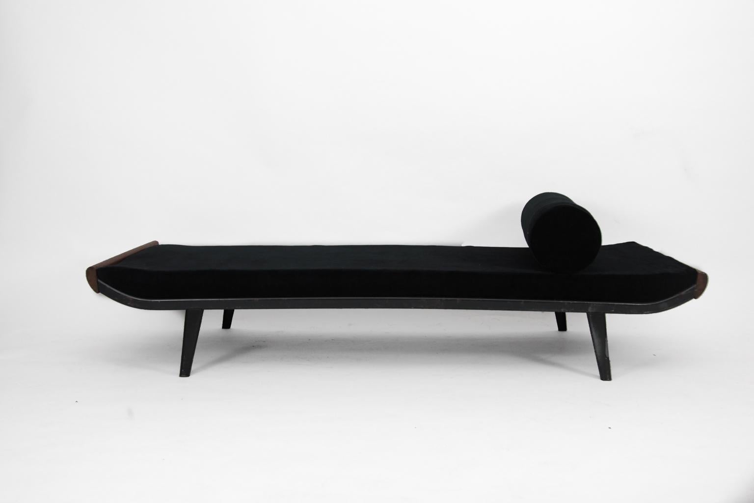 20th Century Dick Cordemeijer Mid-Century Modern Metal Daybed Cleopatra, circa 1950 For Sale