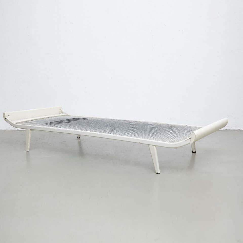 Dick Cordemeijer Mid-Century Modern Metal Daybed Cleopatra, circa 1950 For Sale 4