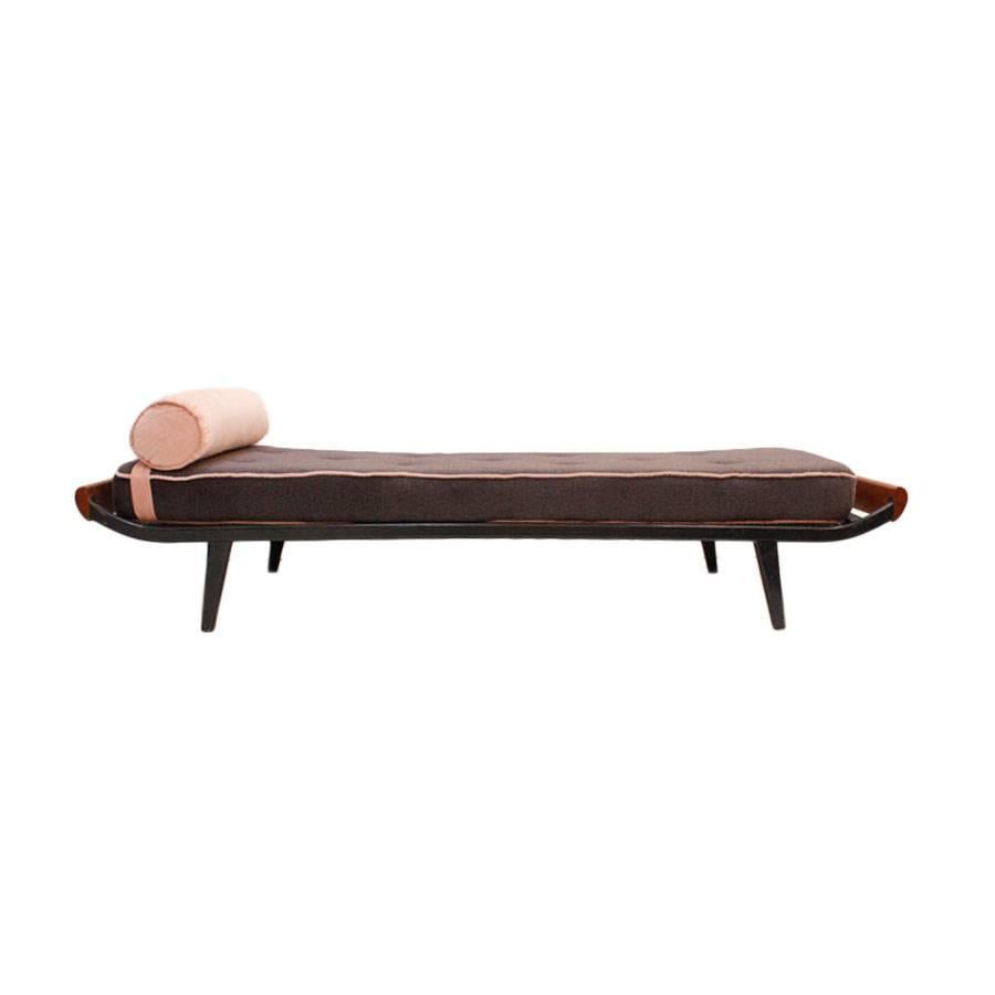 Daybed model 