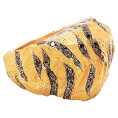 Vintage Dickson Yewn 1970's Tiger patterned gold and  Black Diamond Ring
