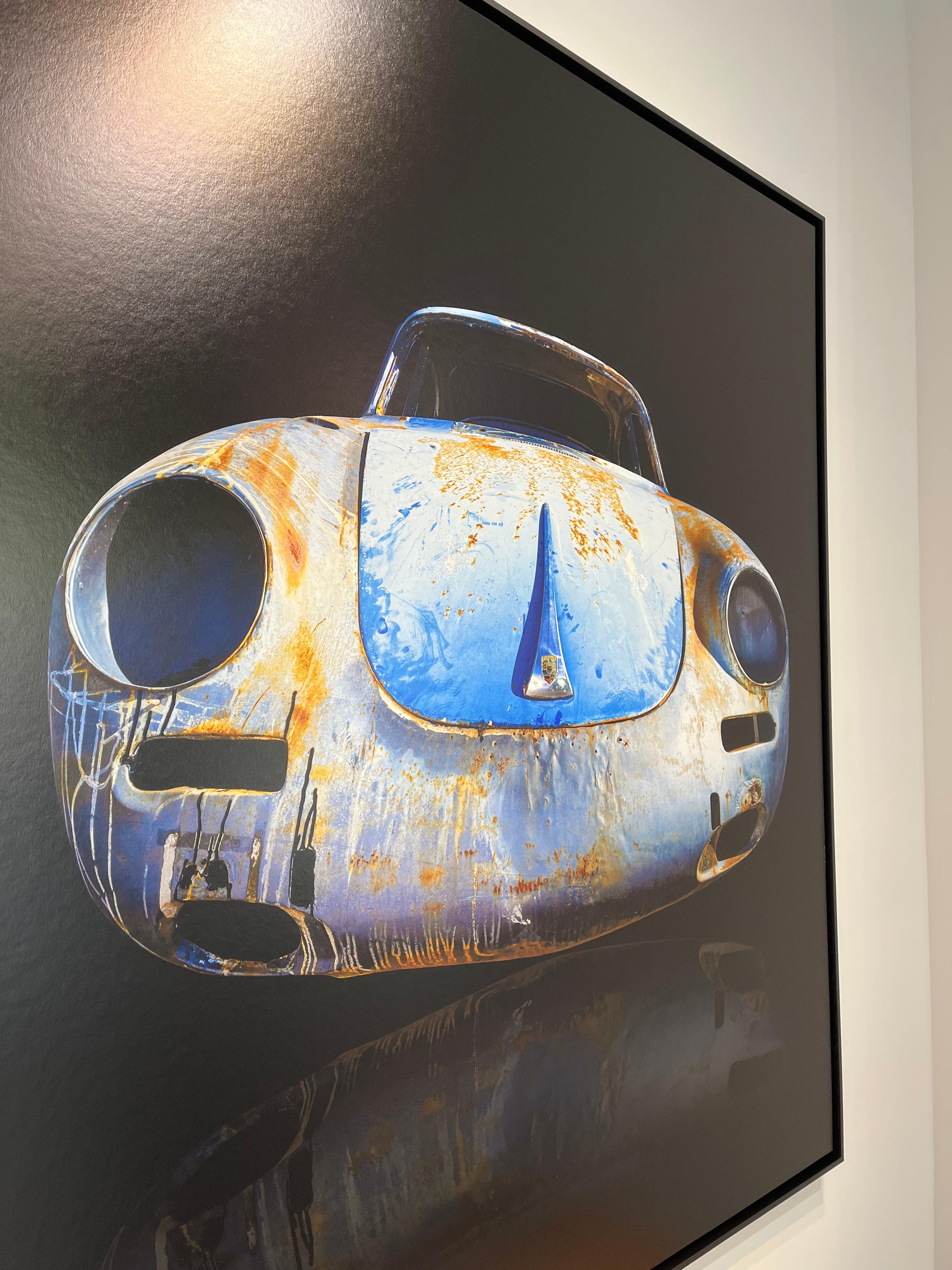 Bleu dans le gris - Contemporain Photograph par Didier Engels