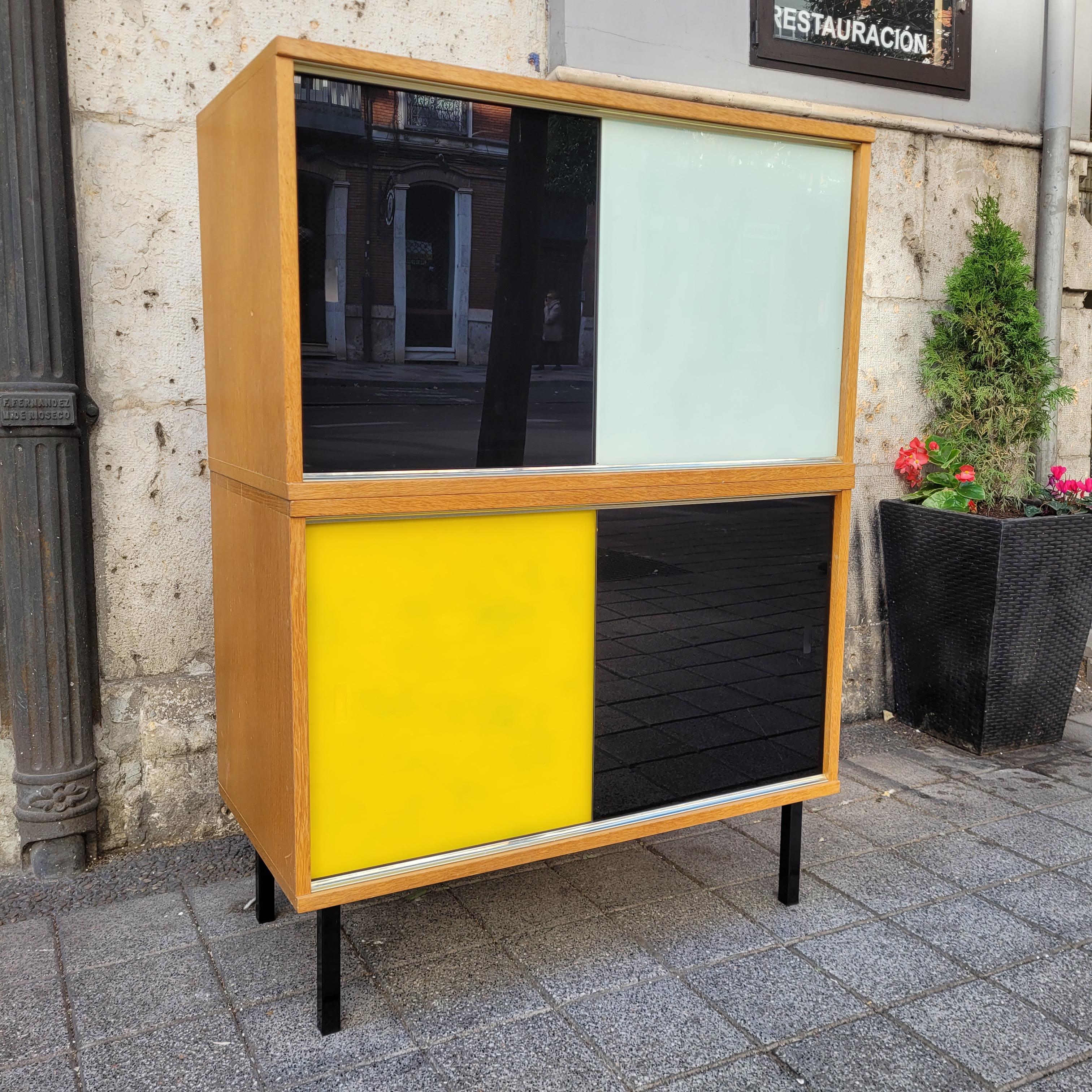 Français Didier Rozaffy mobilier modulaire jaune noir, bois et verre en vente
