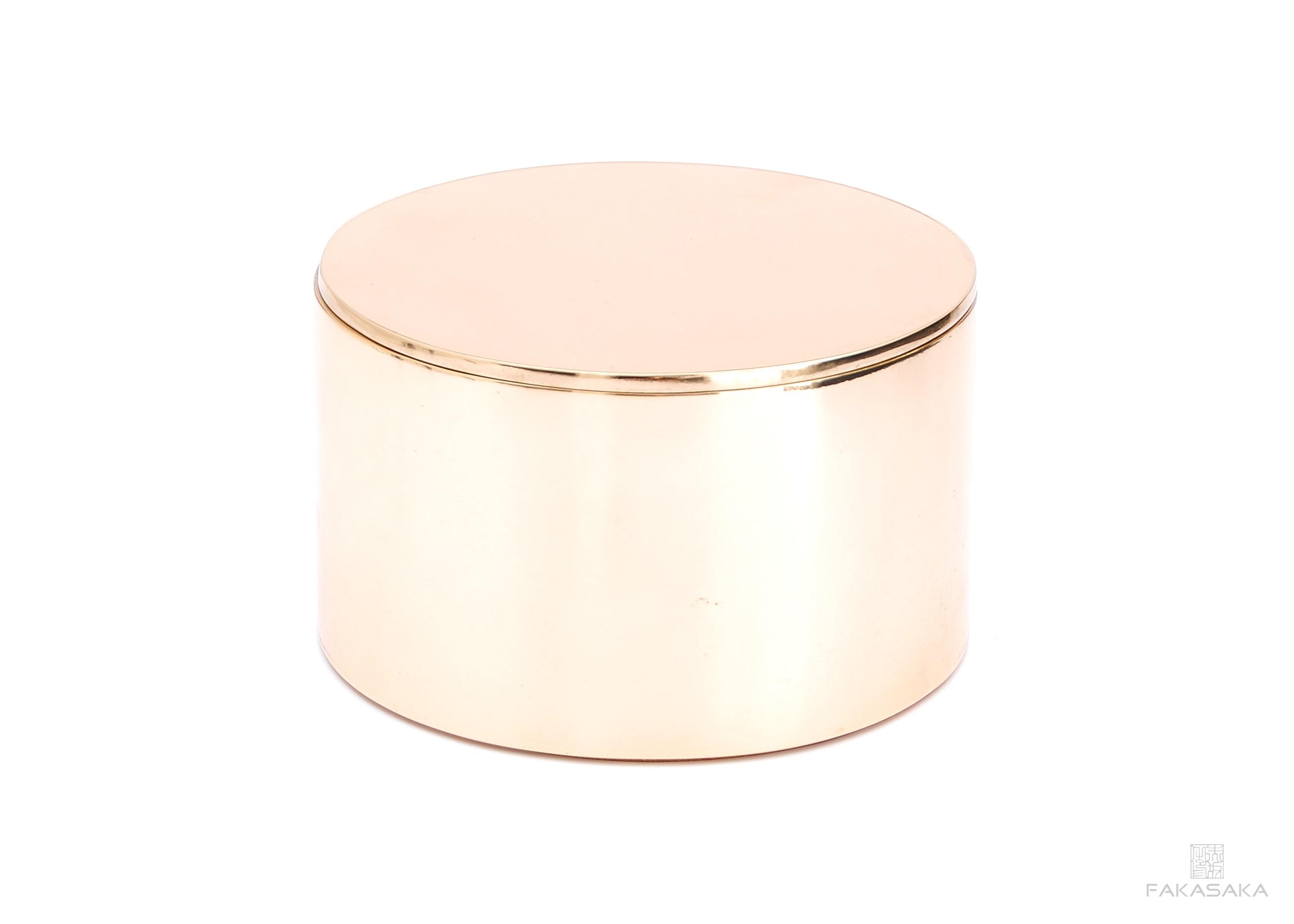 Dido Box by Fakasaka Design
Dimensions: W 15.5 cm D 15.5 cm H 9
Materials: polished bronze.

 FAKASAKA is a design company focused on production of high-end furniture, lighting, decorative objects, jewels, and accessories.

 Established in