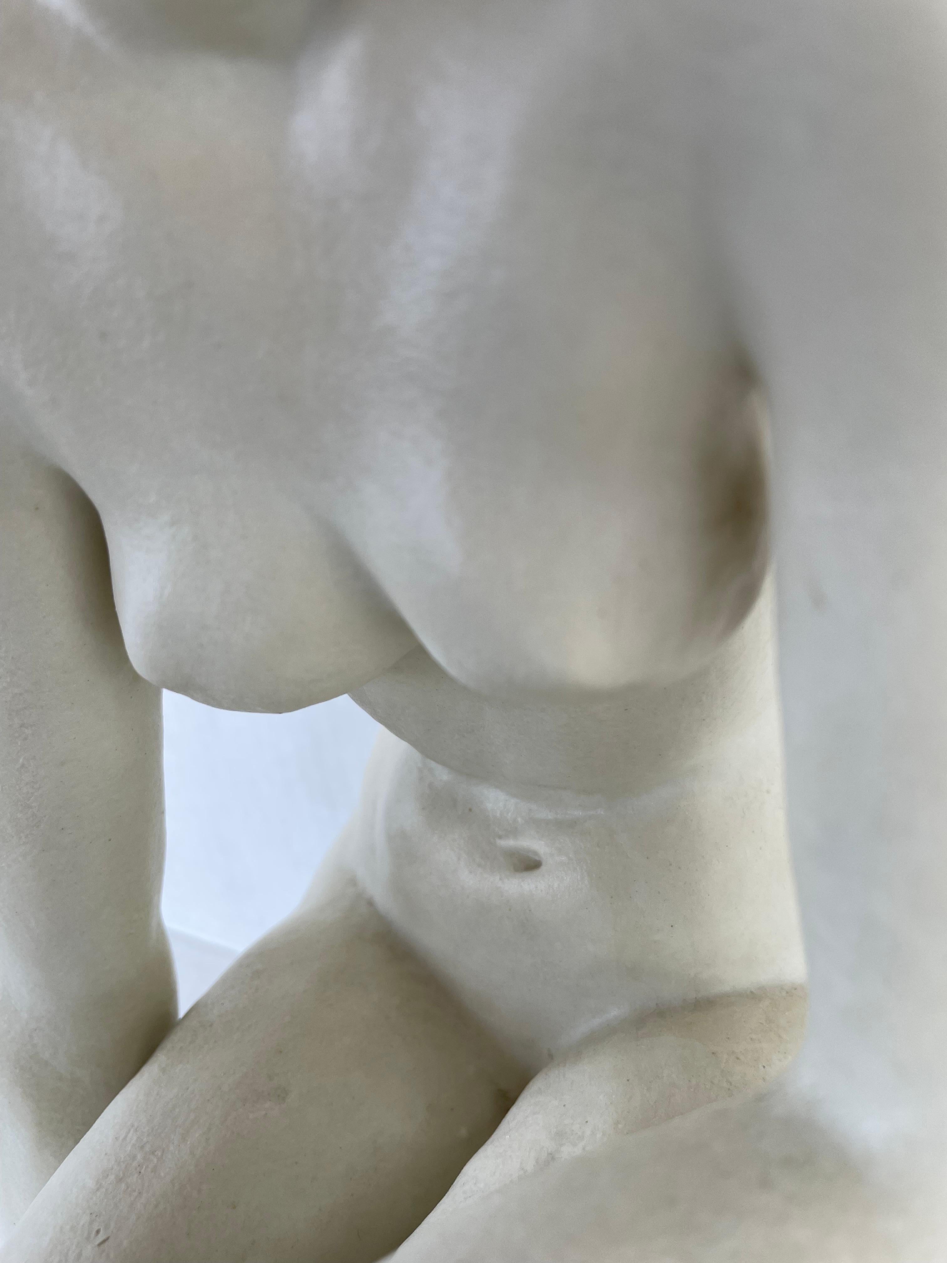 „Die Hockende“ von Rosenthal, weibliche Figur  (Porzellan) im Angebot