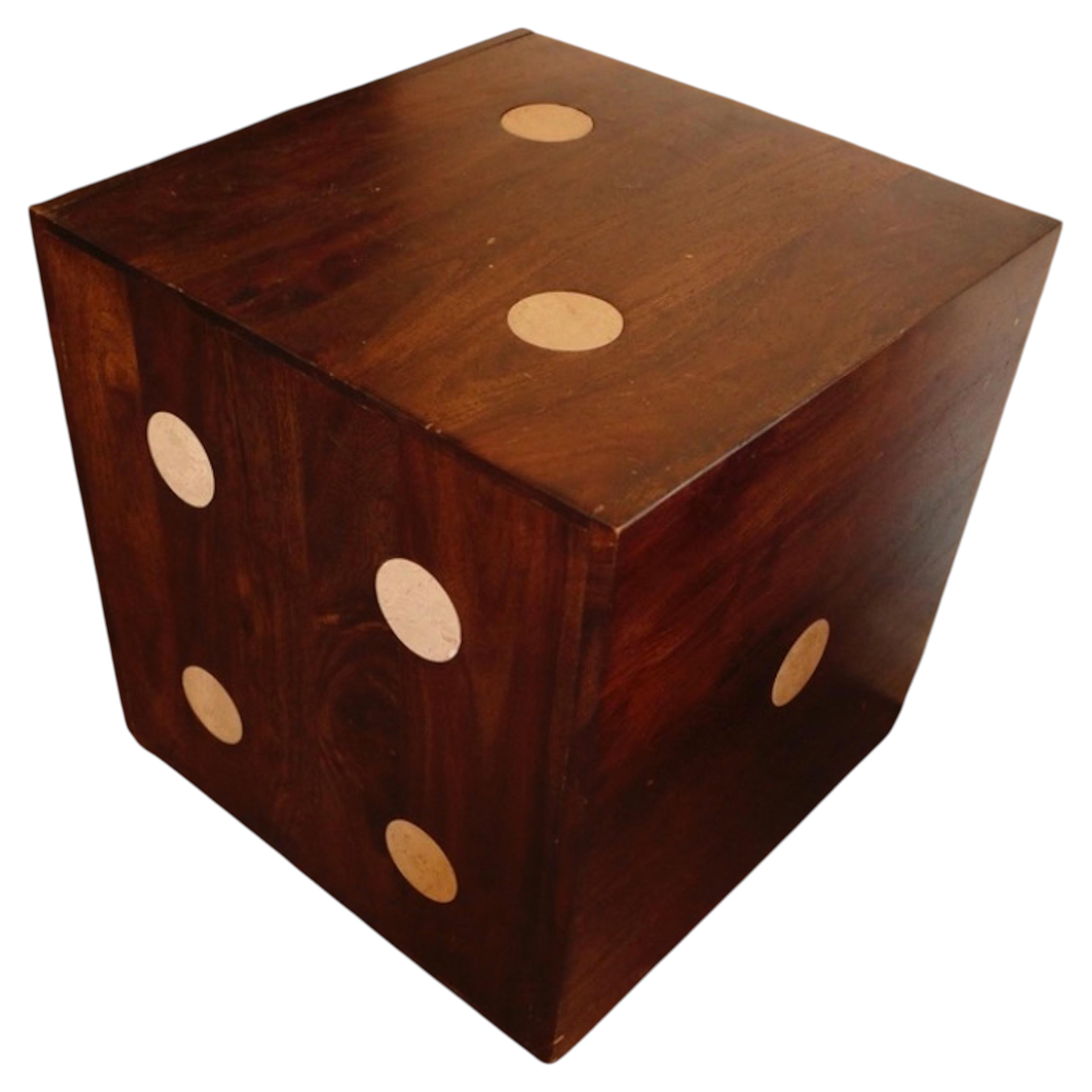 Table d'appoint / piédestal Die en vente