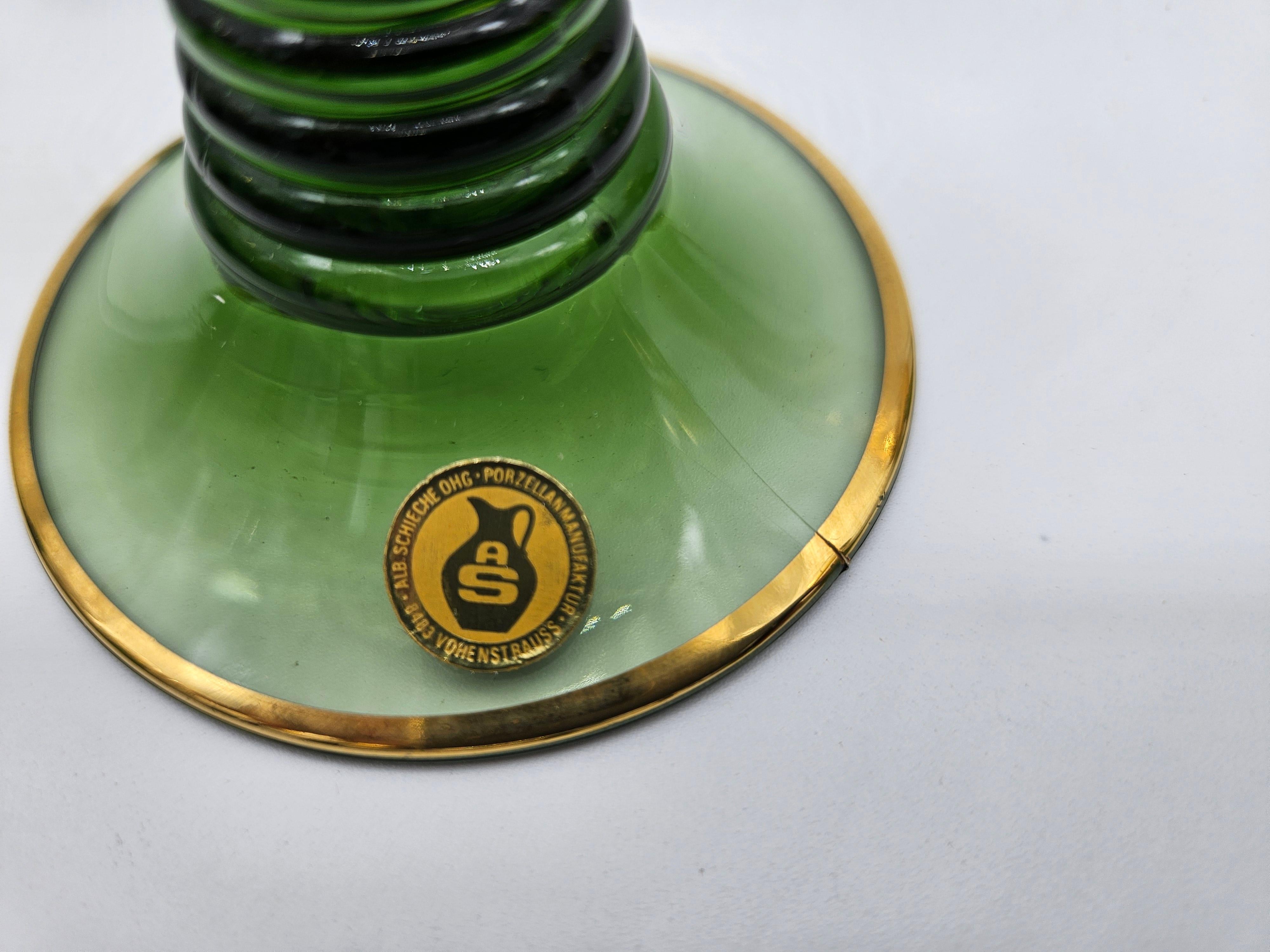 Ten gold and colored decorated glass glasses 20th century Germany In Good Condition For Sale In Premariacco, IT