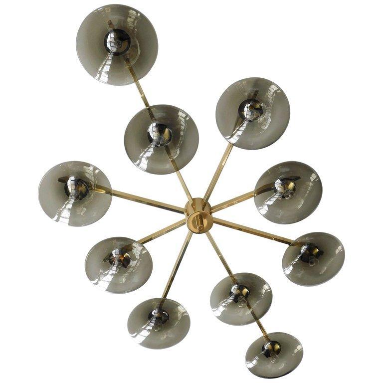 Encastré italien avec abat-jour en verre de Murano monté sur une monture en laiton massif / Design by Fabio Bergomi by Fabio LTD / Made in Italy
Longueur : 81 pouces / Largeur : 44 pouces / Hauteur : 8 pouces
10 lampes / type E12 ou E14 / max 40W