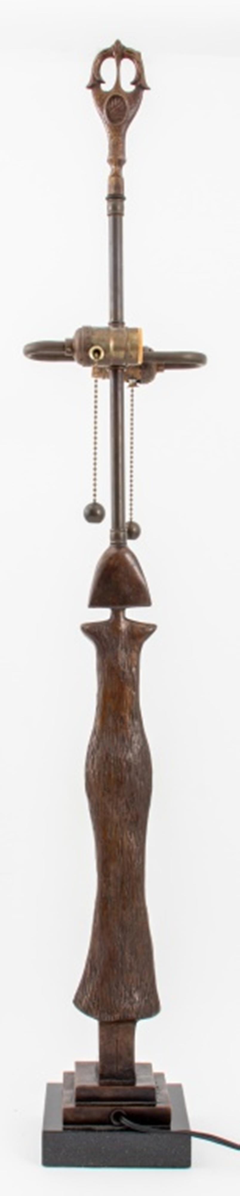 Lampe de table figurative en bronze de style Diego Giacometti Bon état - En vente à New York, NY