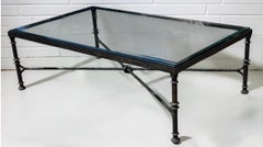 Mesa de cóctel de hierro forjado pintado «Diego Giacometti» con cristal, de Paul Ferrante