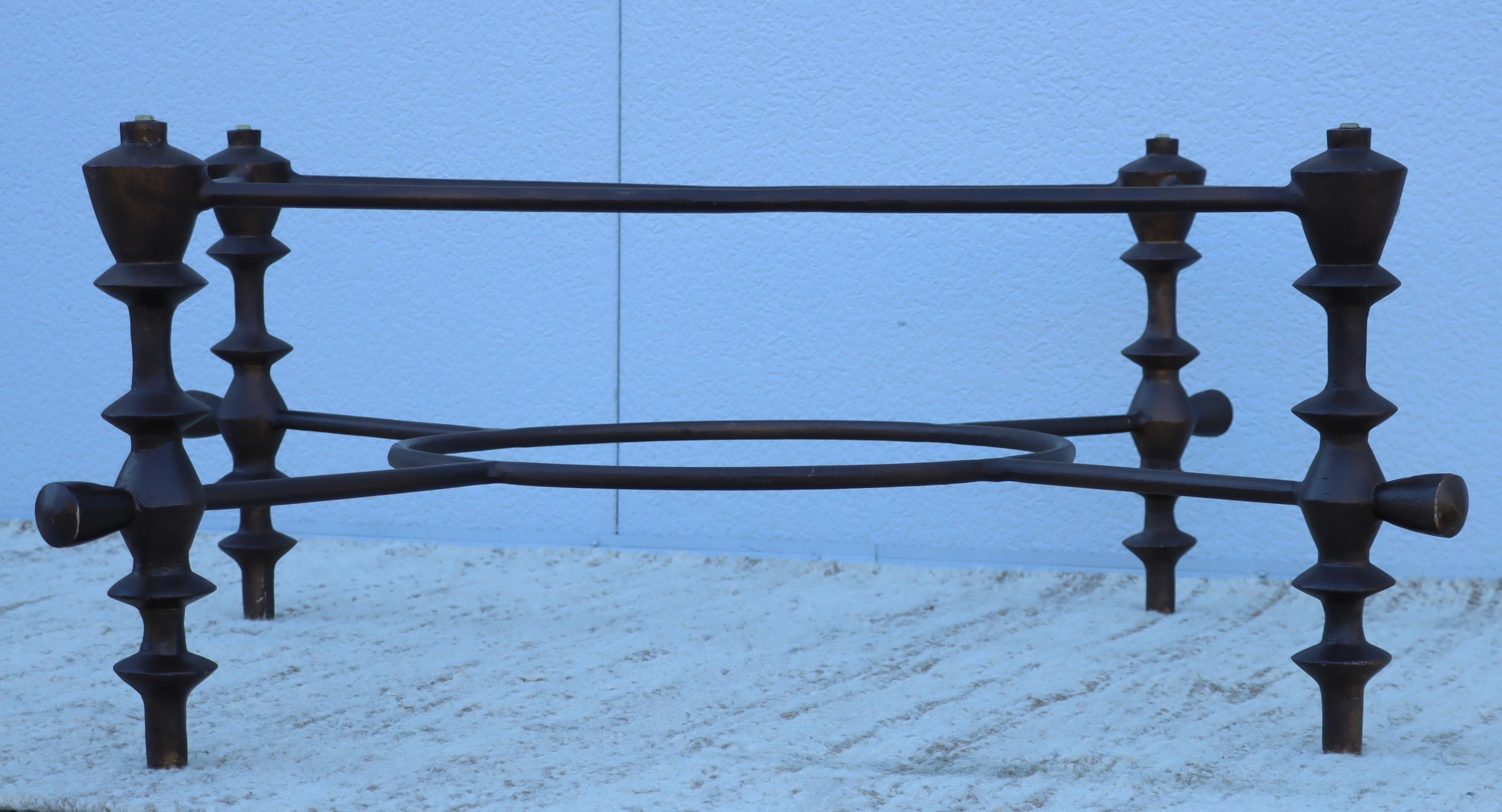 Grande table basse de style Diego Giacometti en vente 2