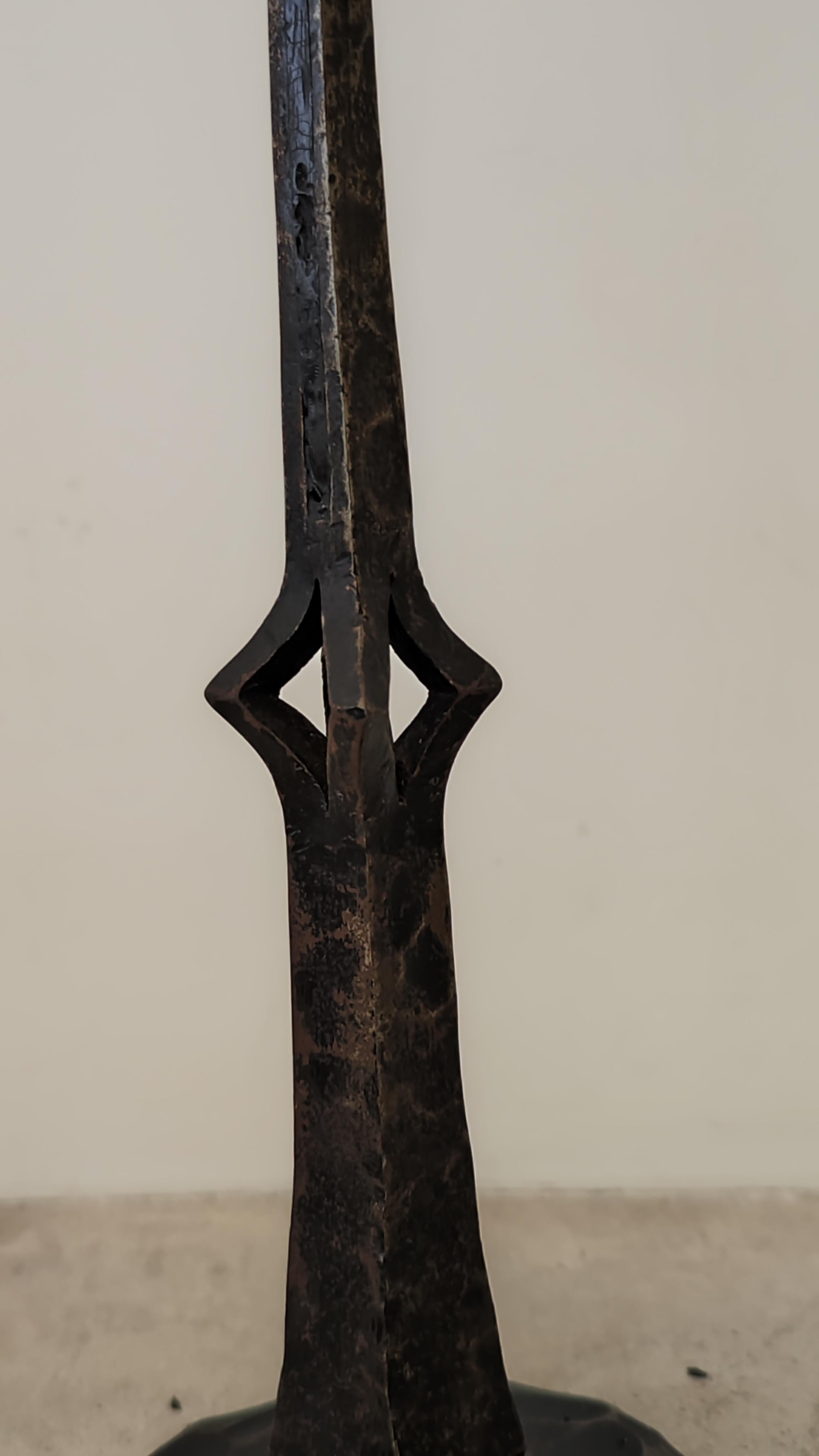 Diego Giacometti style wrought iron table lamp - 1950s - Italy - Brutalist style For Sale 5