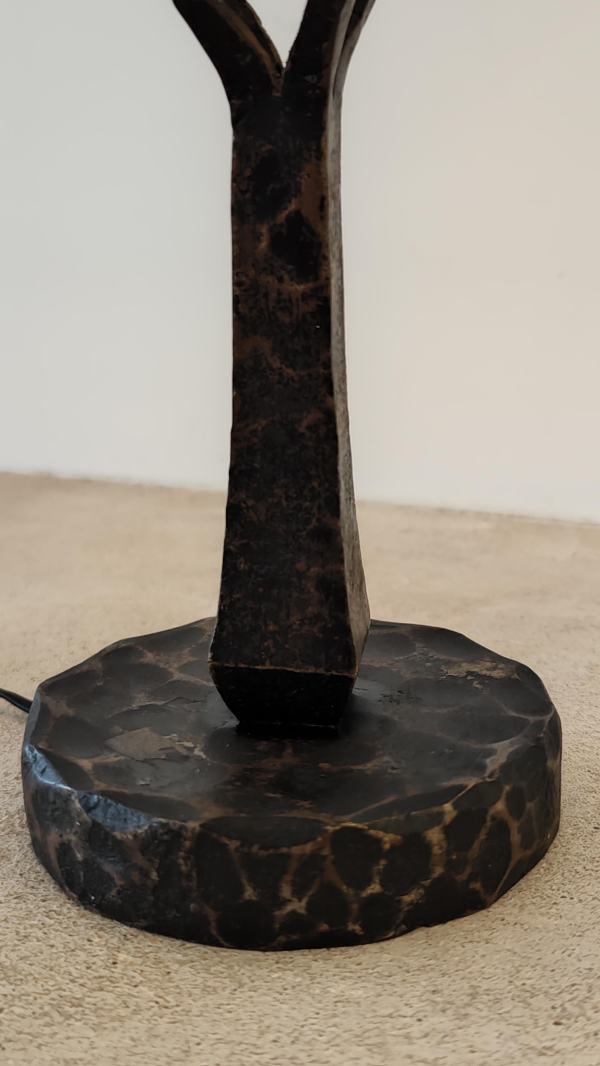 Wrought Iron Diego Giacometti style wrought iron table lamp - 1950s - Italy - Brutalist style For Sale