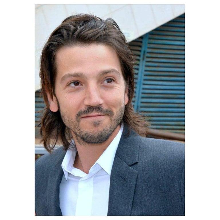 Diego Luna Authentic Strand of Hair In Good Condition For Sale In Jersey, GB