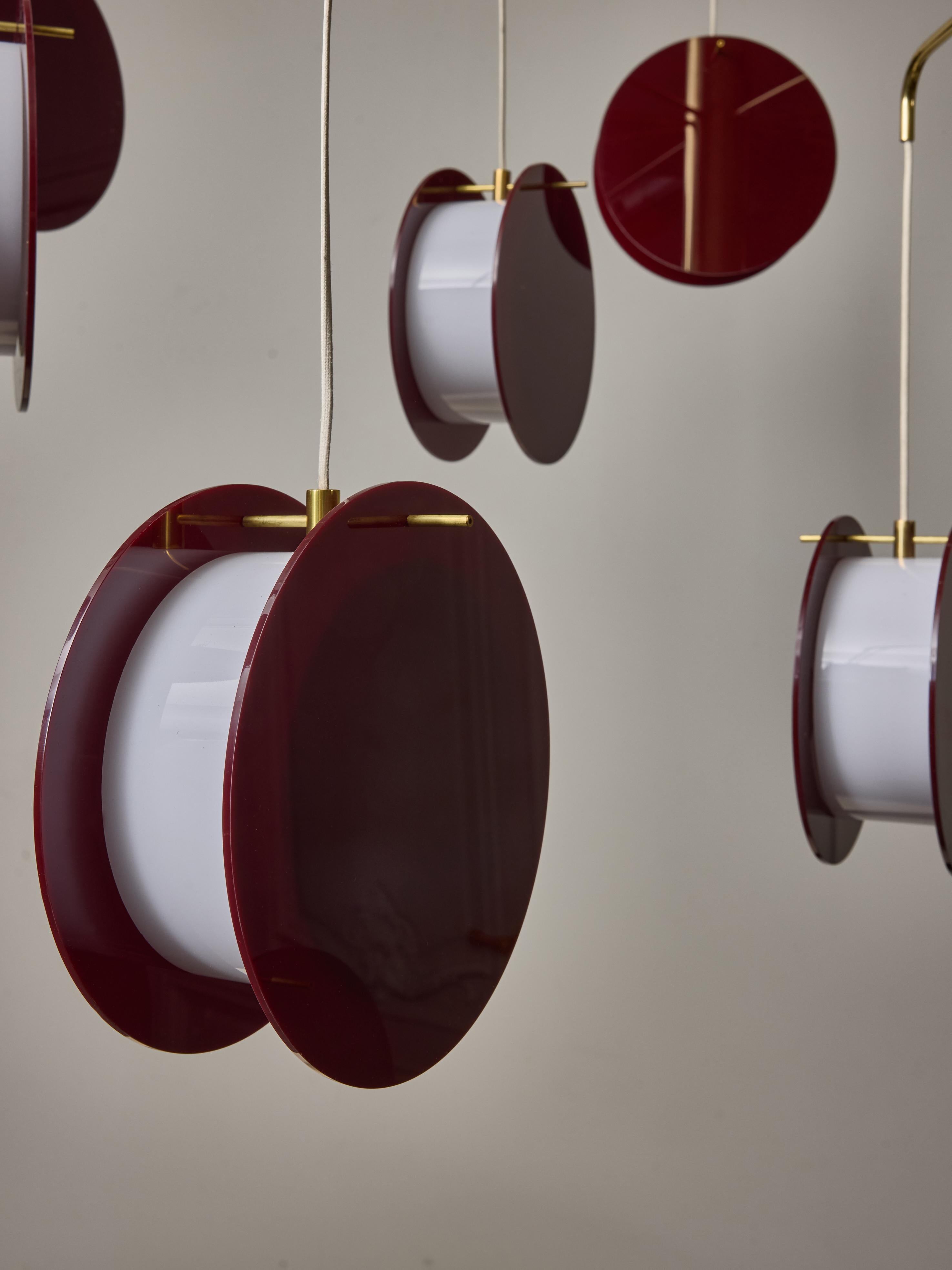 Diego Mardegan Nineteen Lights Large Plexi Chandelier In New Condition For Sale In Saint-Ouen, IDF