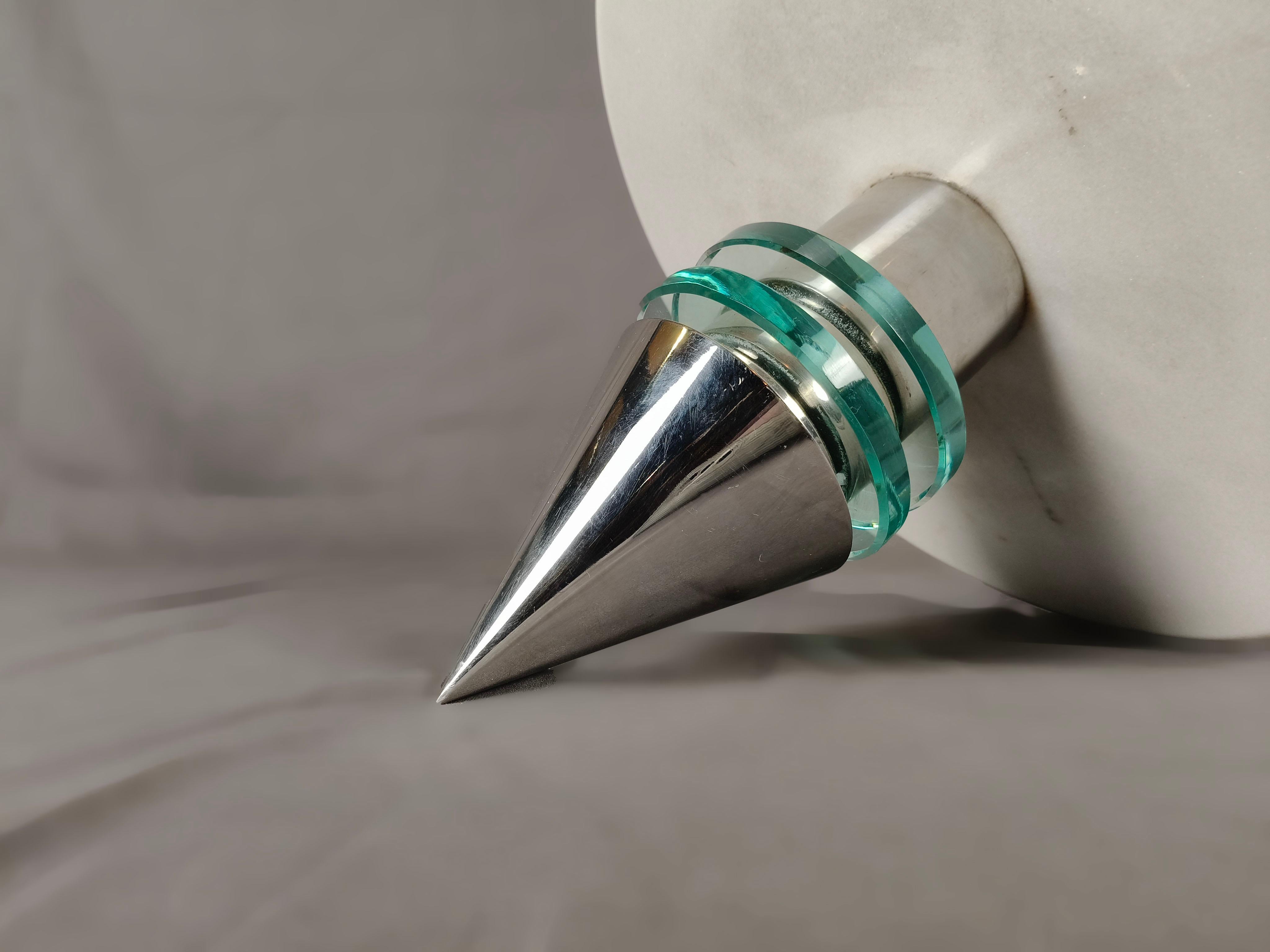 Mid-Century moderno Scultura a trottola in marmo e vetro cromato di Diego Matthai in vendita
