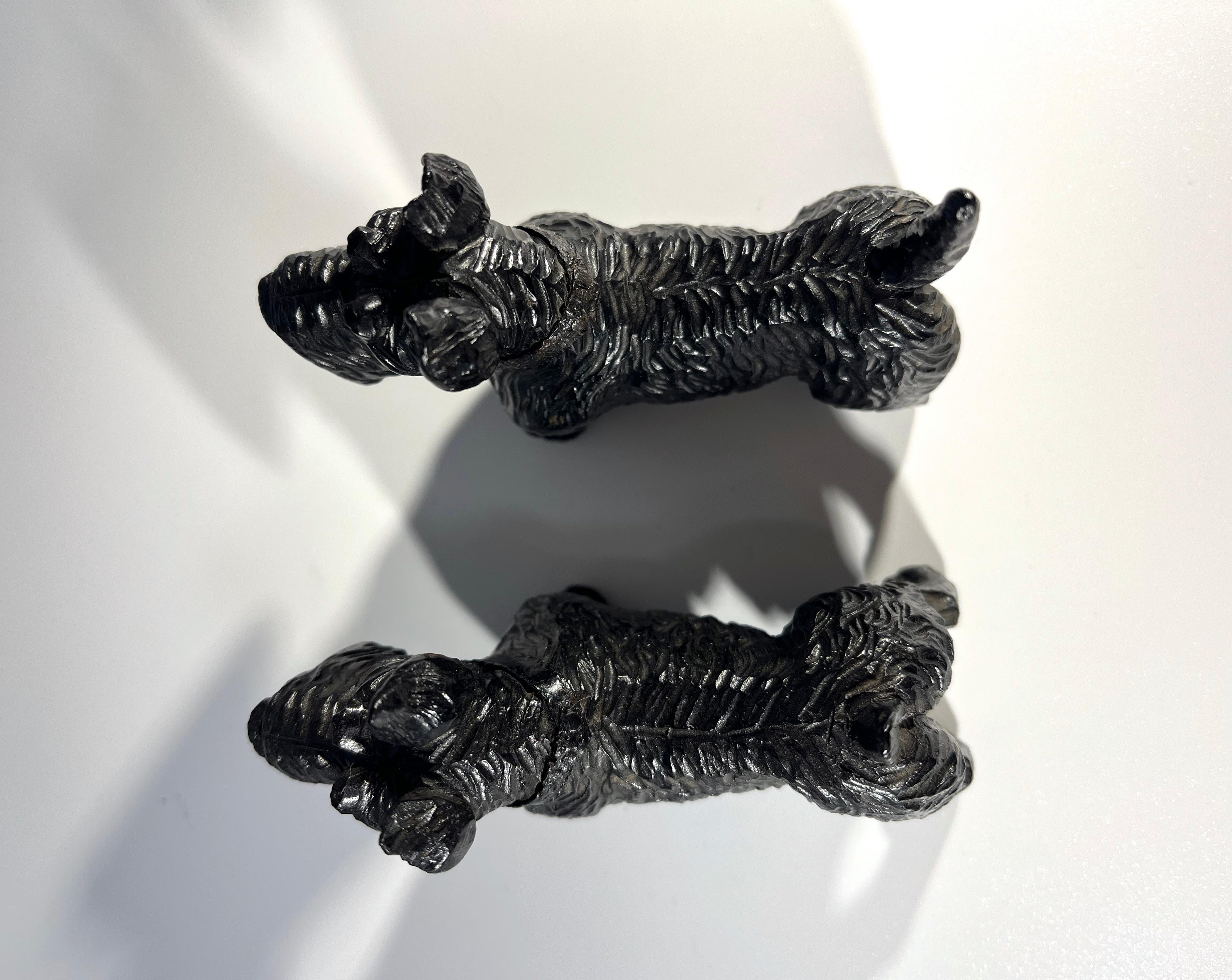 Wood Diehard Pair Of Miniature Black Forest Hand Carved Scottish Terrier Scottie Dogs