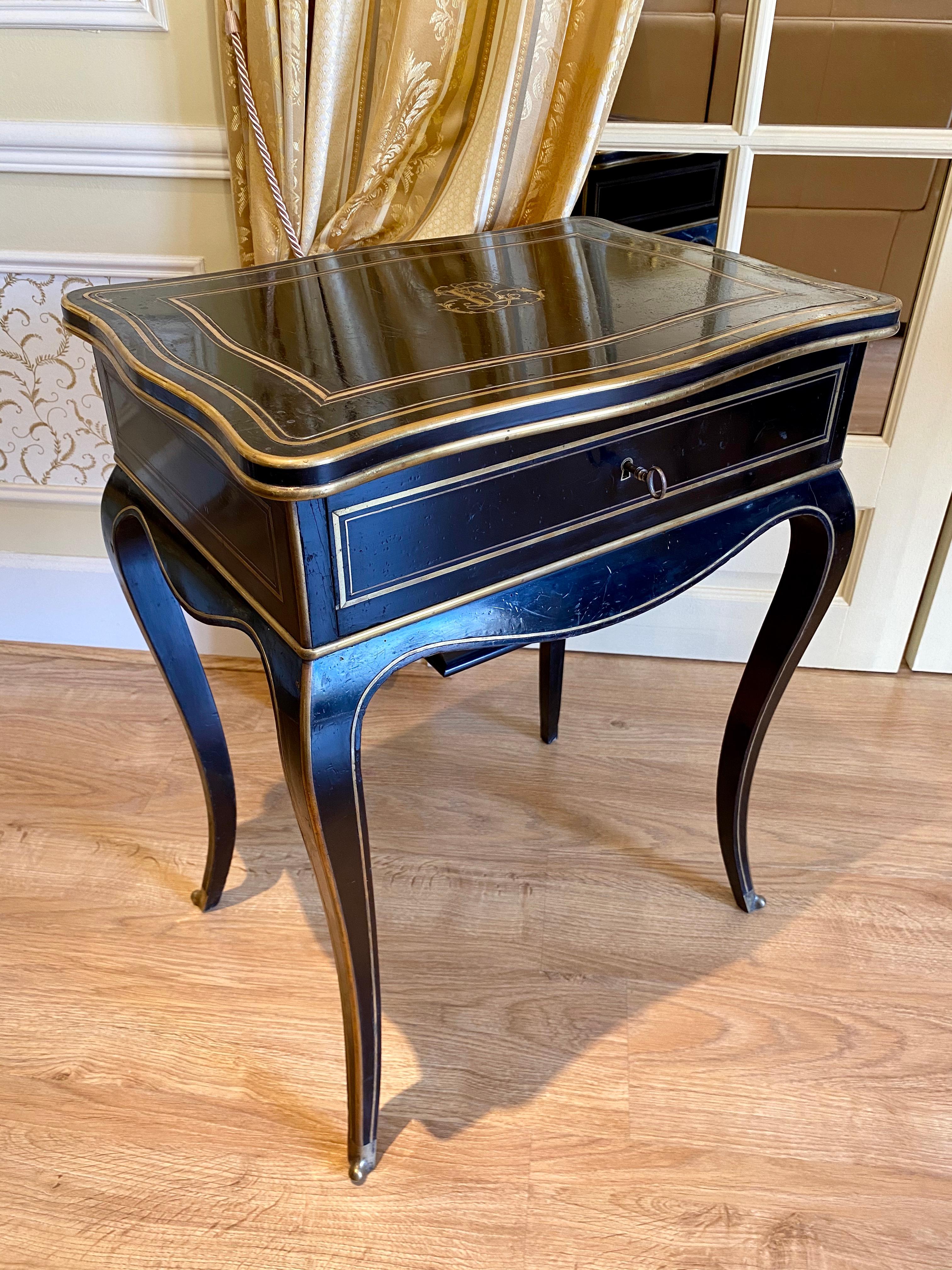 Diehl in Paris, Napoleon III Ebony Work Table / Vanity Table, 19th Century In Good Condition For Sale In Beaune, FR