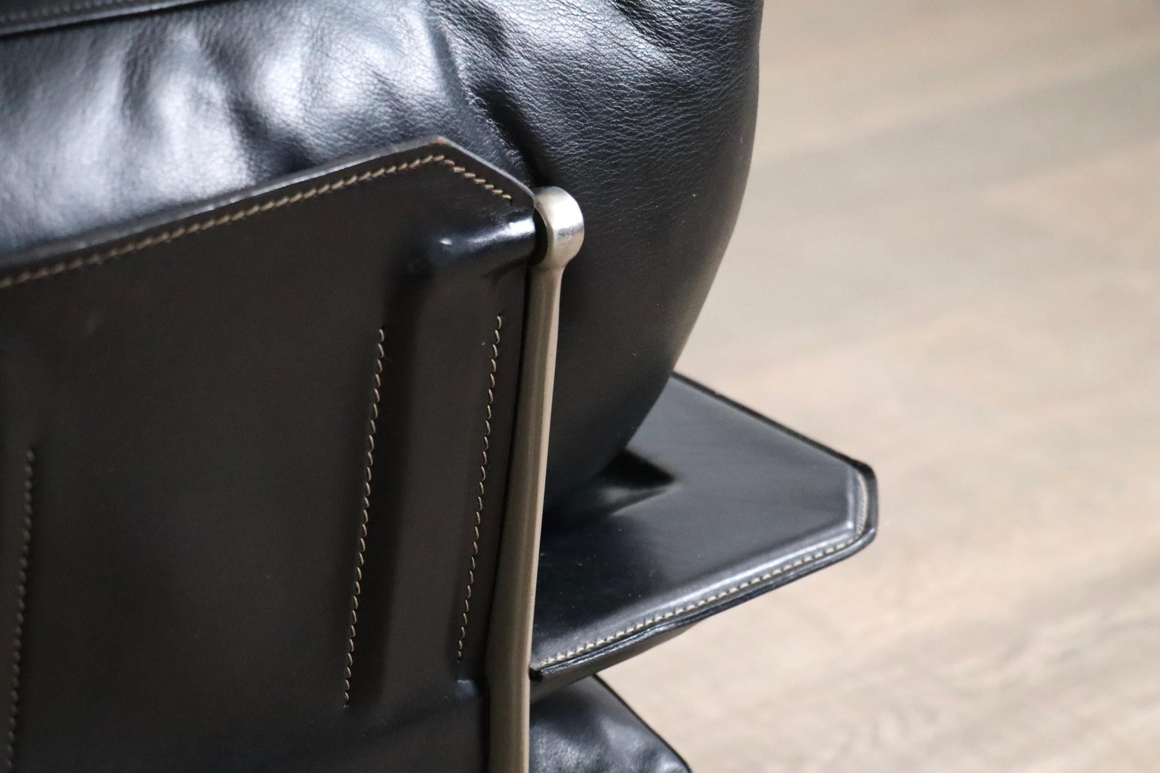 Diesis dreisitziges Sofa aus schwarzem Leder von Antonio Citterio für B&B Italia im Angebot 11