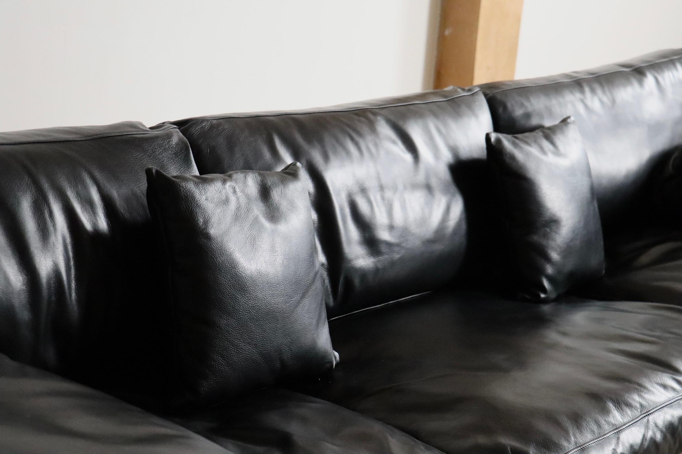 Diesis dreisitziges Sofa aus schwarzem Leder von Antonio Citterio für B&B Italia im Angebot 1