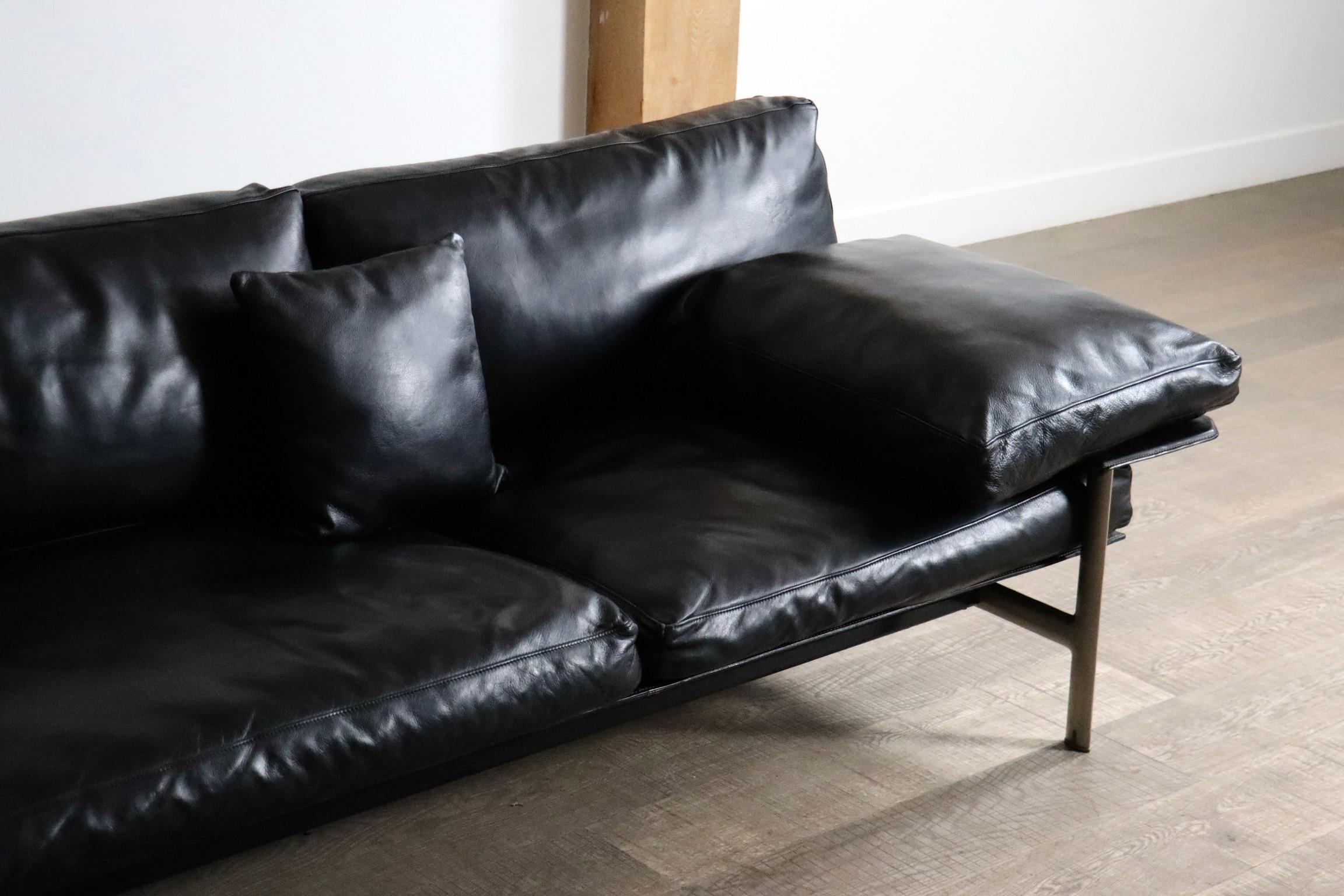 Diesis dreisitziges Sofa aus schwarzem Leder von Antonio Citterio für B&B Italia im Angebot 2