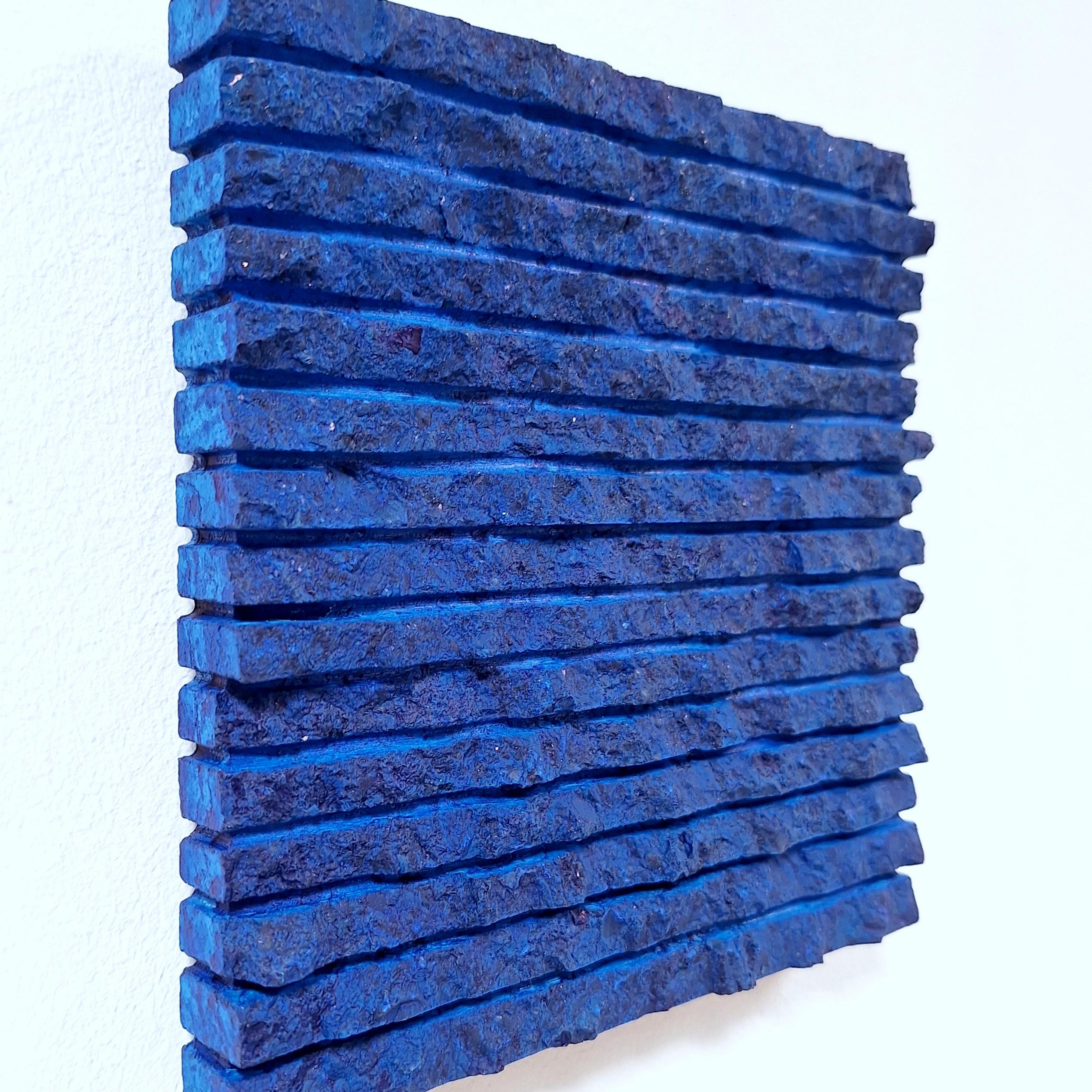 o.T. (BL15LH) kleine zeitgenössische moderne blaue Wandskulptur Gemälde Relief (Zeitgenössisch), Painting, von Dieter Kränzlein