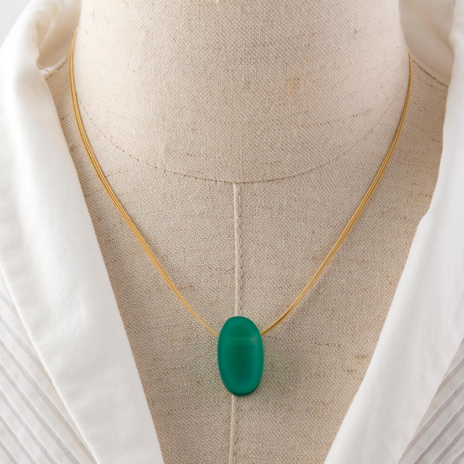 Cabochon Dieter Lorenz Pendant, Green Agate on 18 Karat Yellow Gold Necklace For Sale