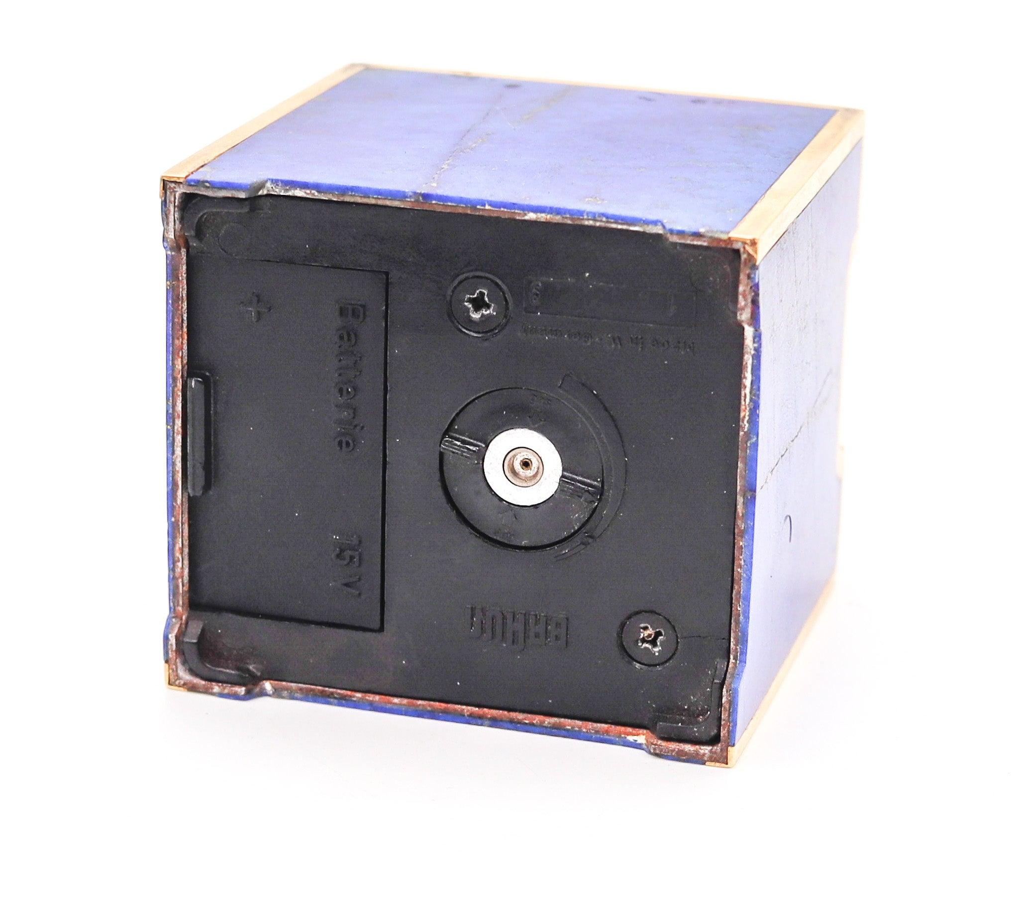 German DIETER RAMS 1973 Braum Cubism Desk Lighter In 18Kt Yellow Gold And Lapis For Sale