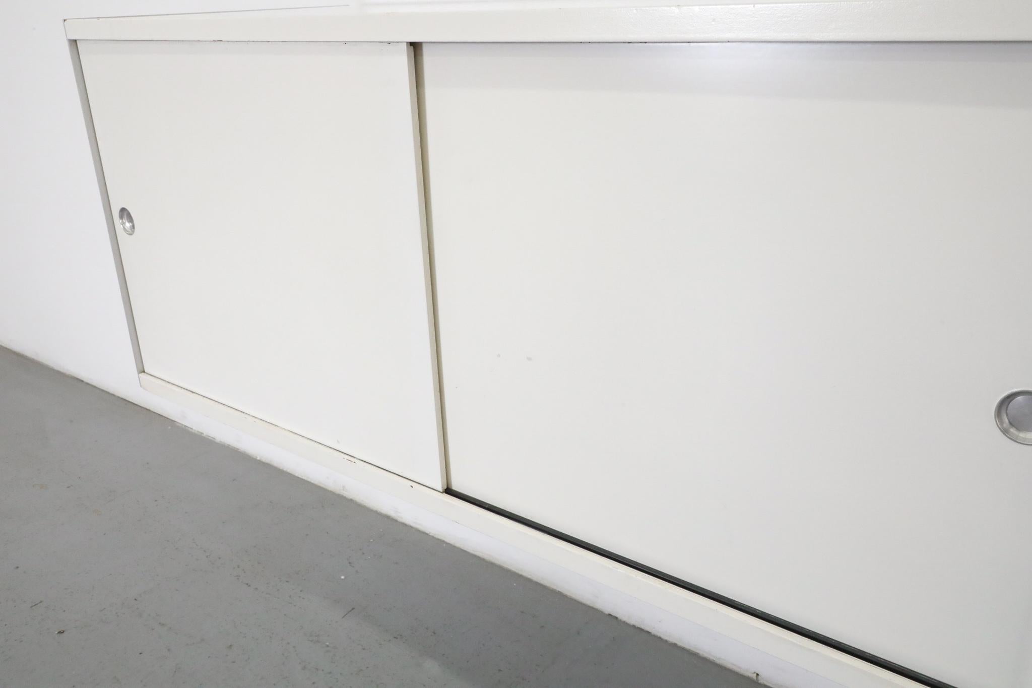 Dieter Rams ‘606 Series’ Shelving System, Floating Cabinets for Vitsoe For Sale 10