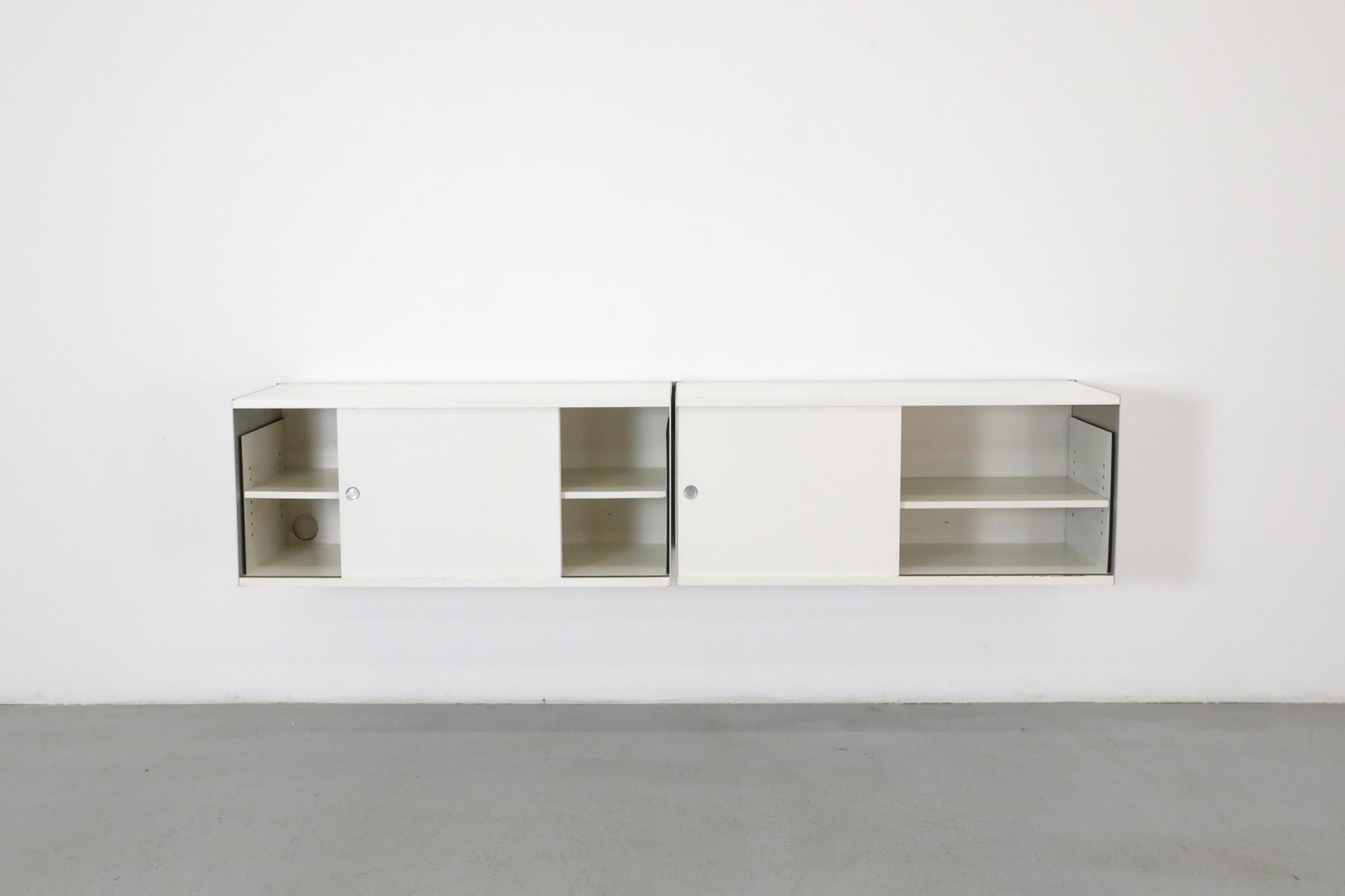 Dieter Rams ‘606 Series’ Shelving System, Floating Cabinets for Vitsoe In Good Condition For Sale In Los Angeles, CA